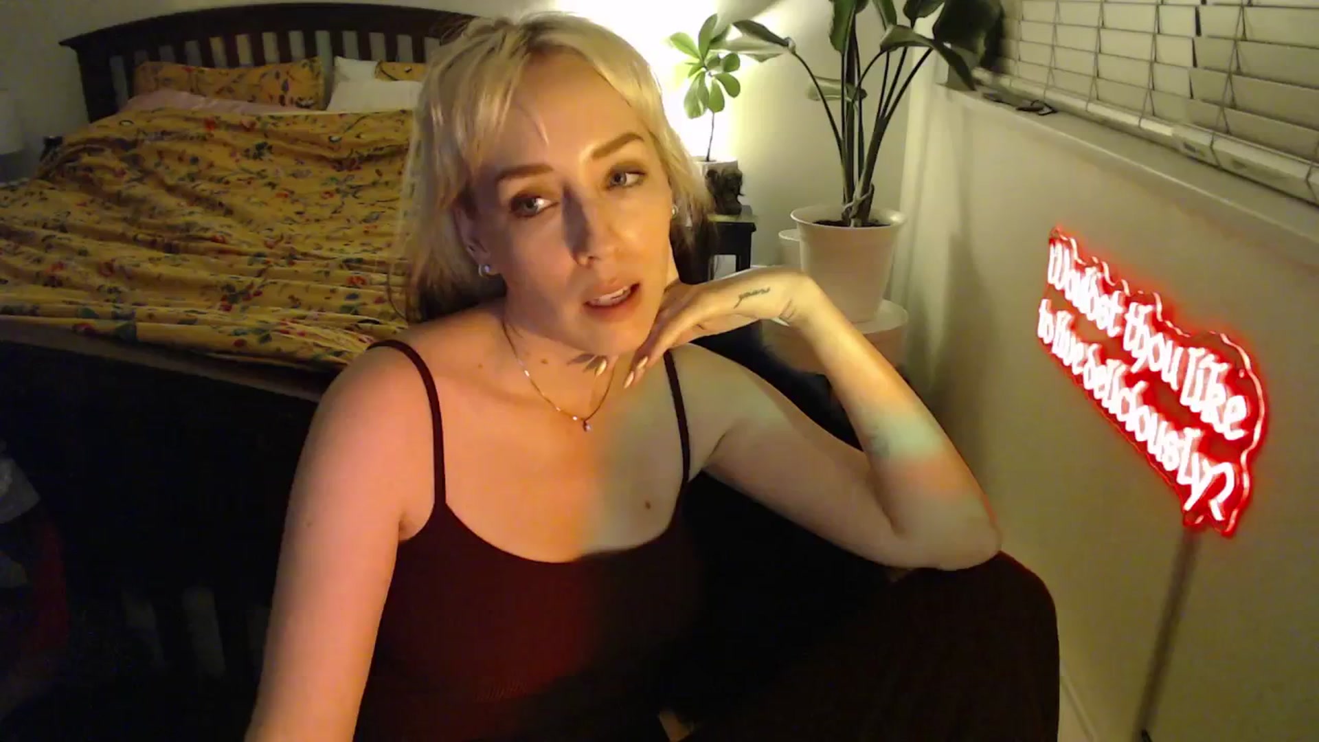 Gallery image thumbnail from NahlaHoney's myfreecams stream on, 04/11/2025, 05:01 image 17 of 20
