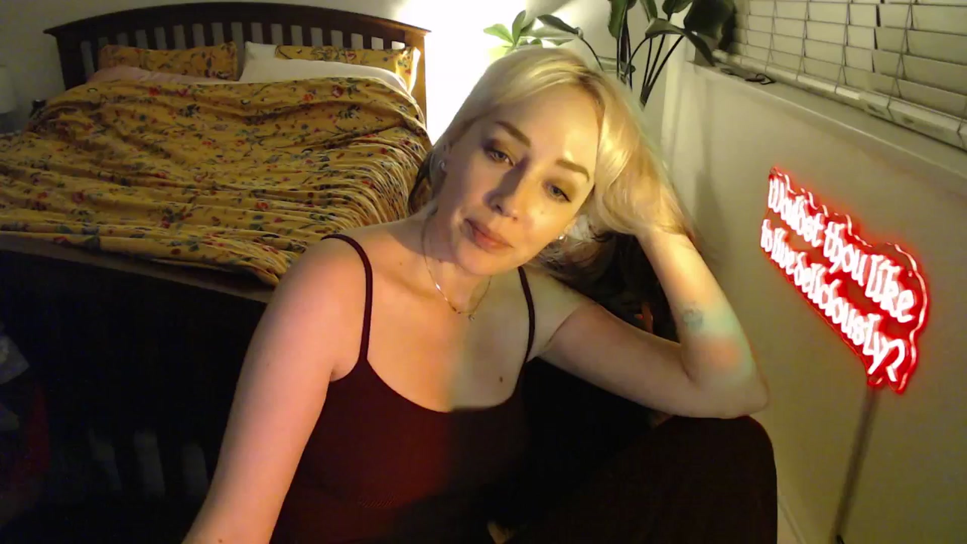 Gallery image thumbnail from NahlaHoney's myfreecams stream on, 04/11/2025, 05:01 image 15 of 20
