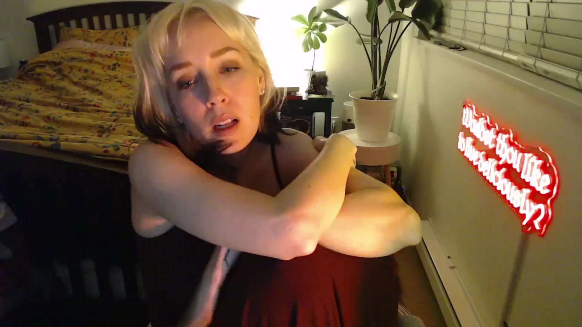 Gallery image thumbnail from NahlaHoney's myfreecams stream on, 04/11/2025, 05:01 image 10 of 20