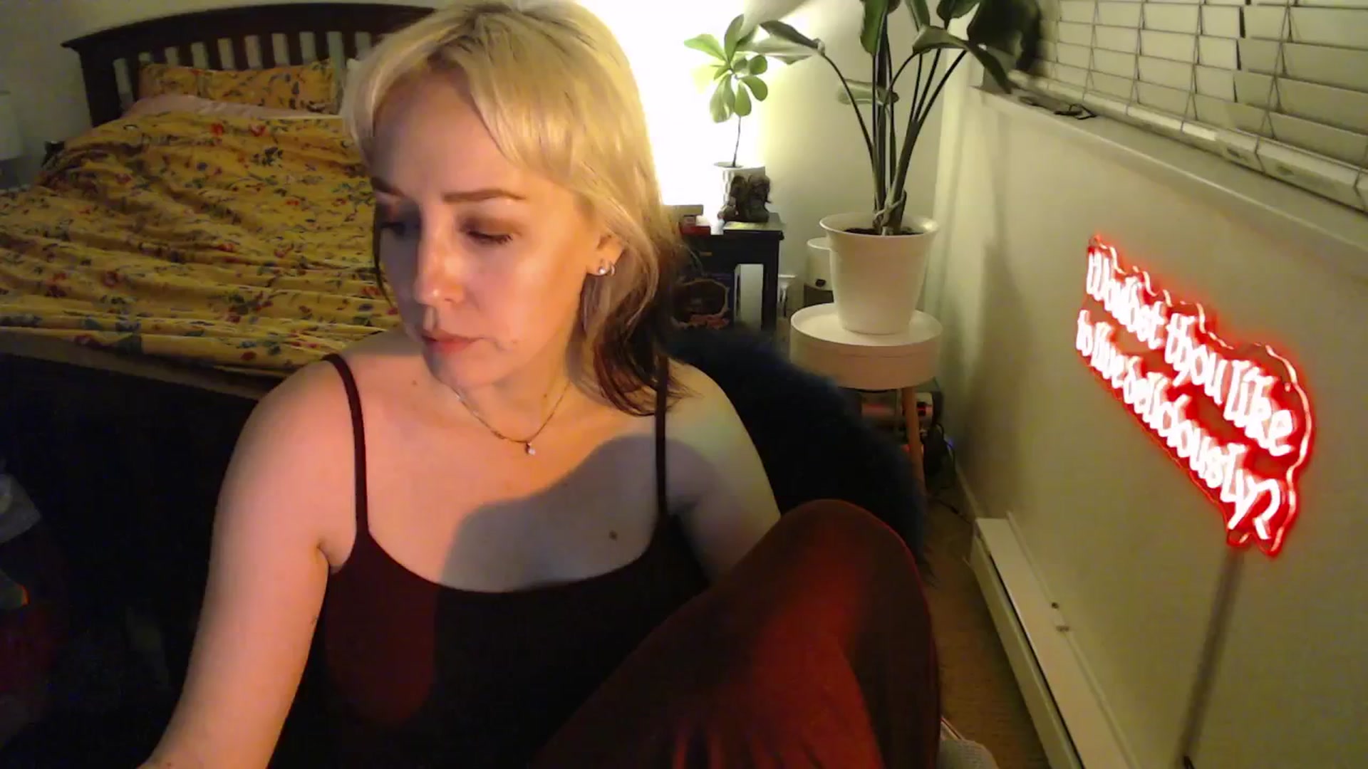 Gallery image thumbnail from NahlaHoney's myfreecams stream on, 04/11/2025, 05:01 image 11 of 20