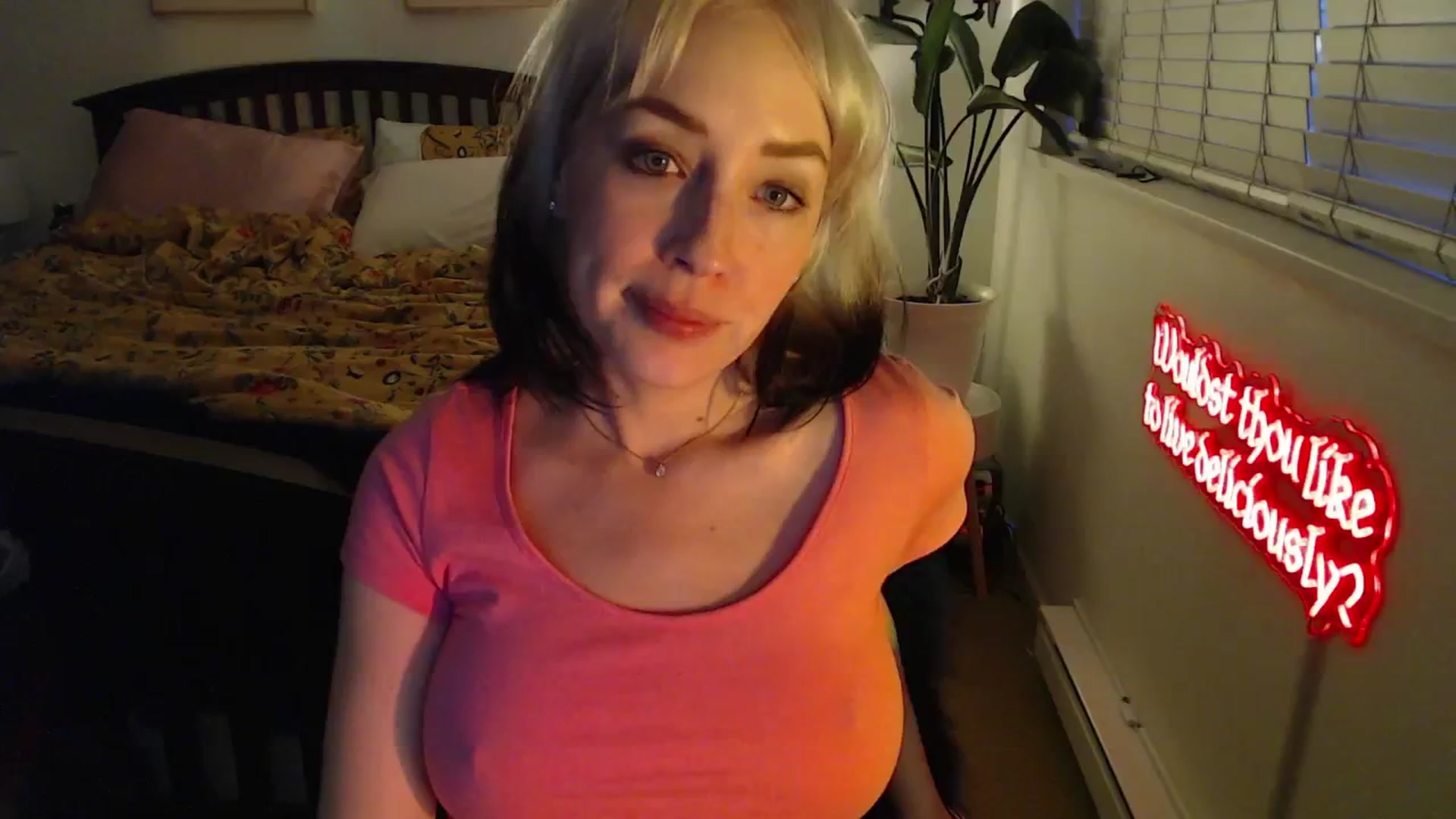 Gallery image thumbnail from NahlaHoney's myfreecams stream on, 04/16/2025, 03:23 image 20 of 20