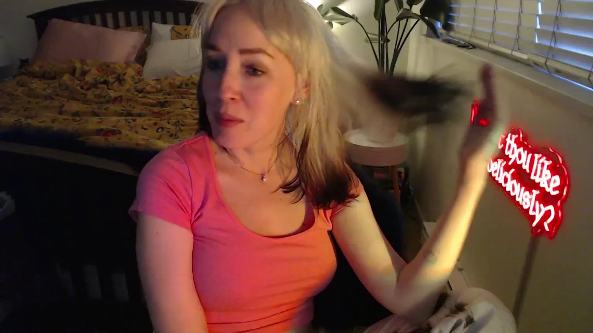 Gallery image thumbnail from NahlaHoney's myfreecams stream on, 04/16/2025, 03:23 image 8 of 20
