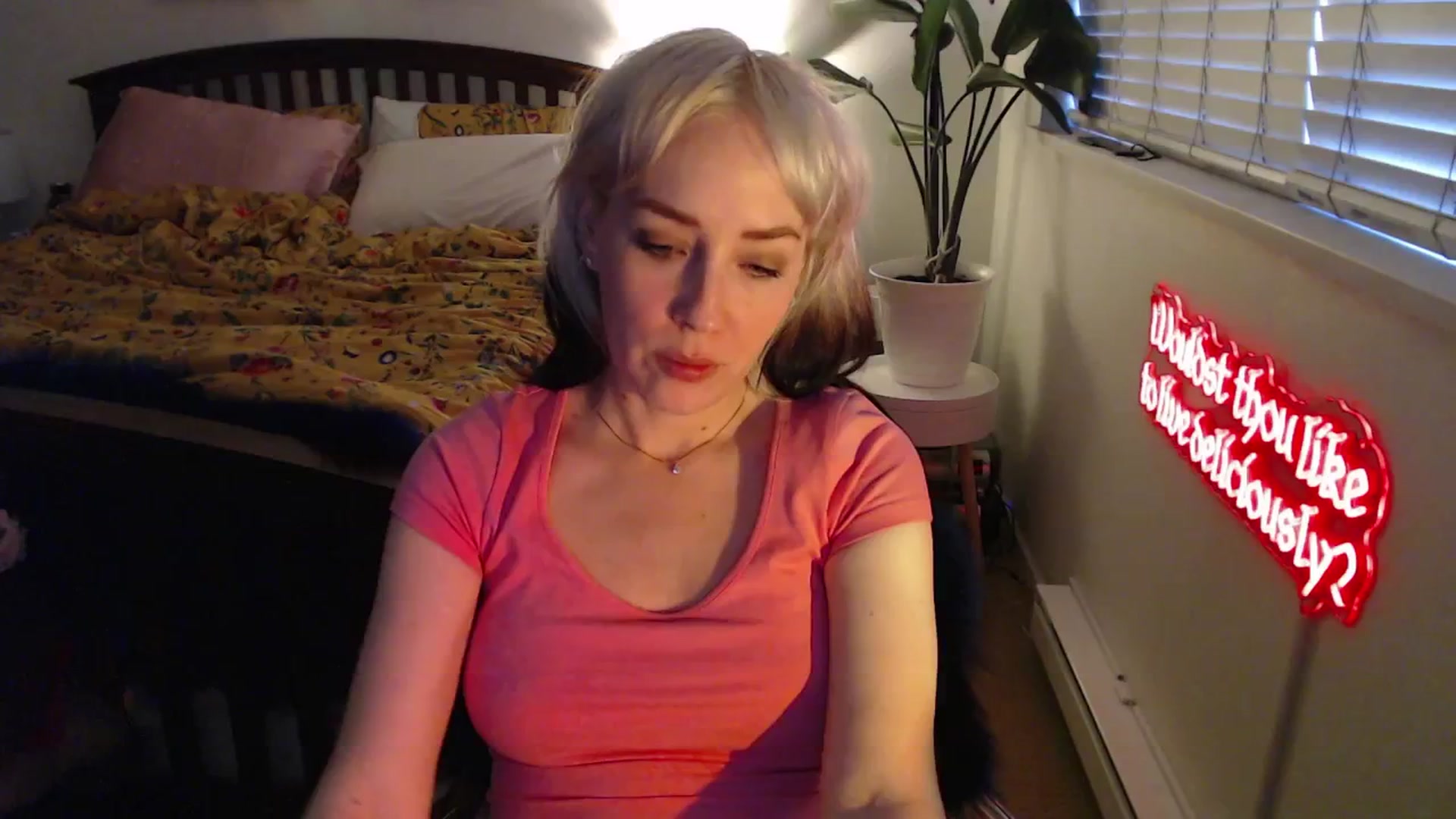 Gallery image thumbnail from NahlaHoney's myfreecams stream on, 04/16/2025, 03:23 image 3 of 20