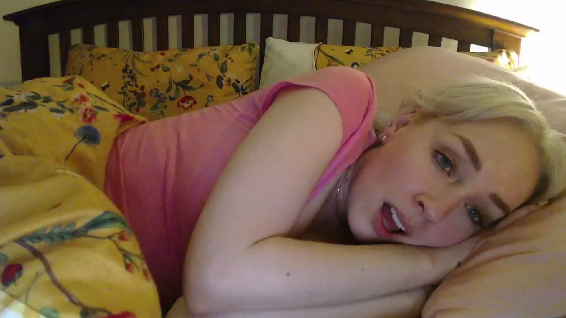 Gallery image thumbnail from NahlaHoney's myfreecams stream on, 04/16/2025, 04:19 image 3 of 20