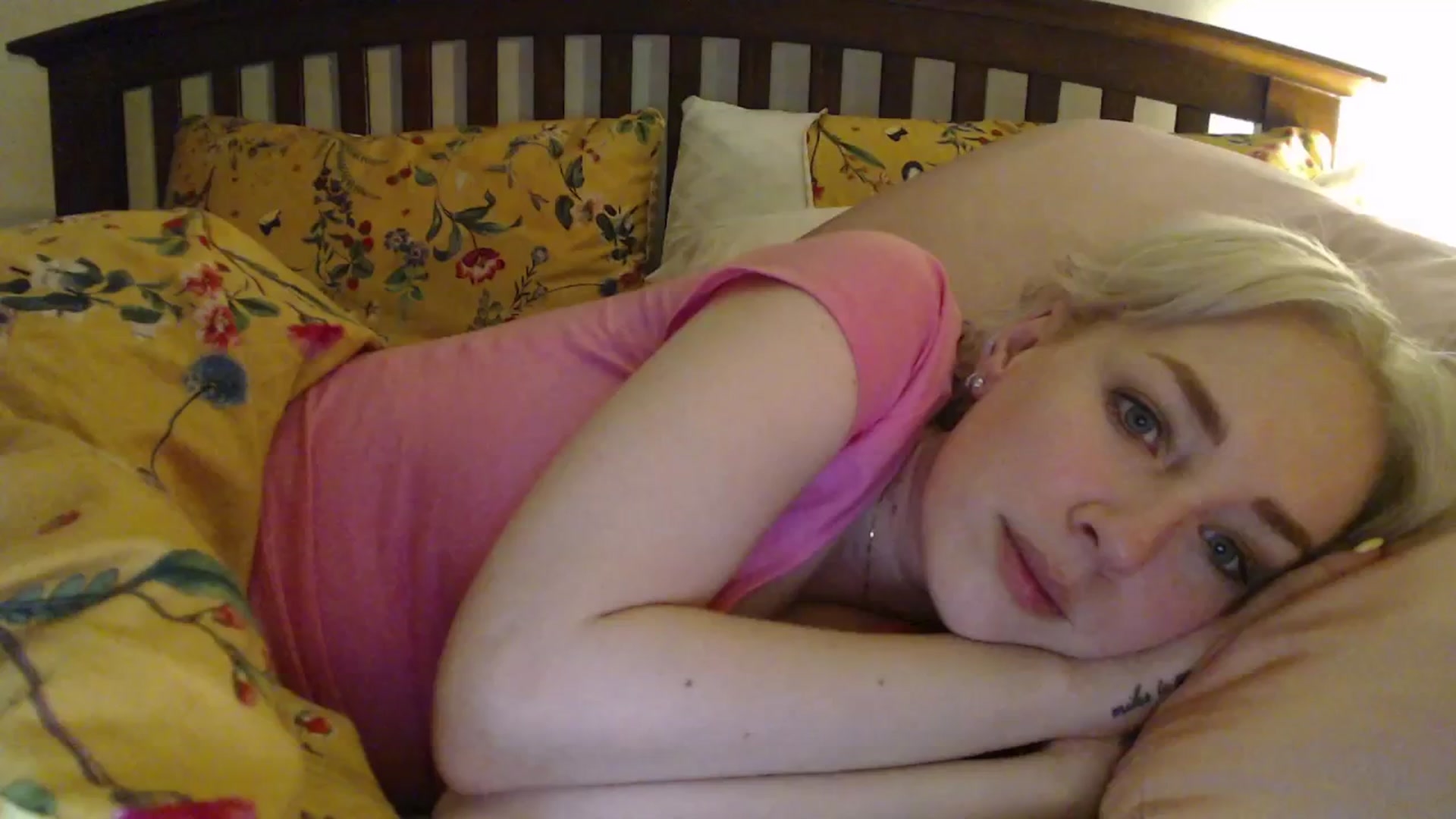 Gallery image thumbnail from NahlaHoney's myfreecams stream on, 04/16/2025, 04:19 image 7 of 20