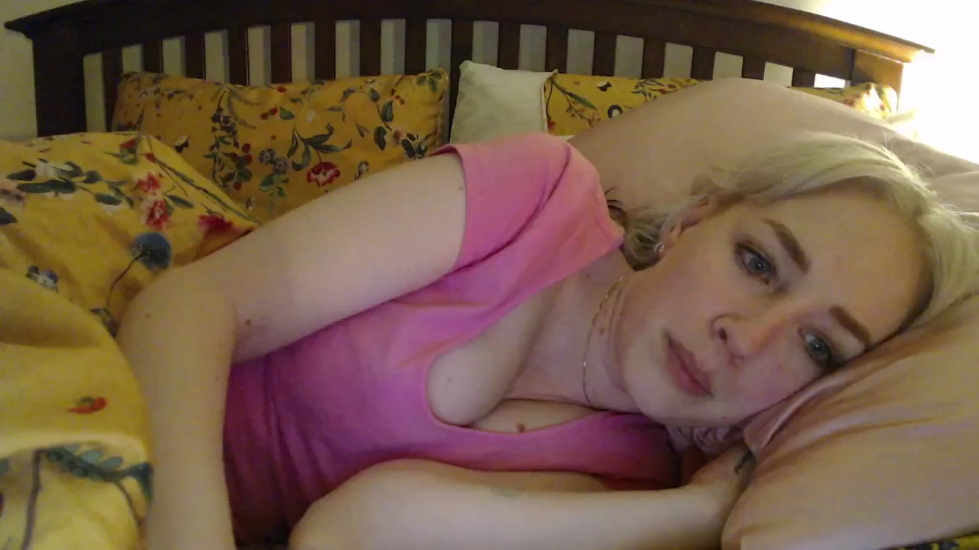 Gallery image thumbnail from NahlaHoney's myfreecams stream on, 04/16/2025, 04:19 image 2 of 20