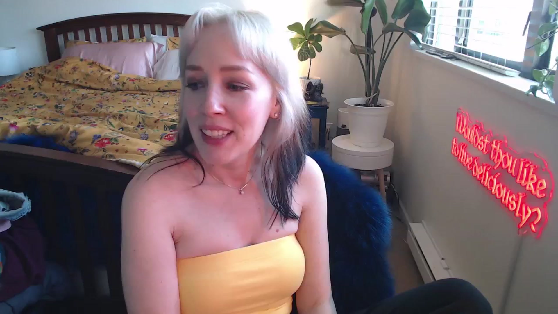 Gallery image thumbnail from NahlaHoney's myfreecams stream on, 04/17/2025, 05:05 image 3 of 20