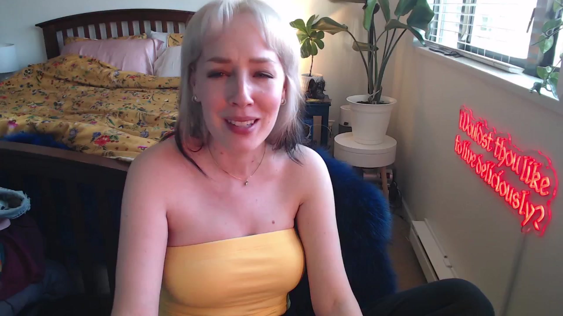 Gallery image thumbnail from NahlaHoney's myfreecams stream on, 04/17/2025, 05:05 image 4 of 20