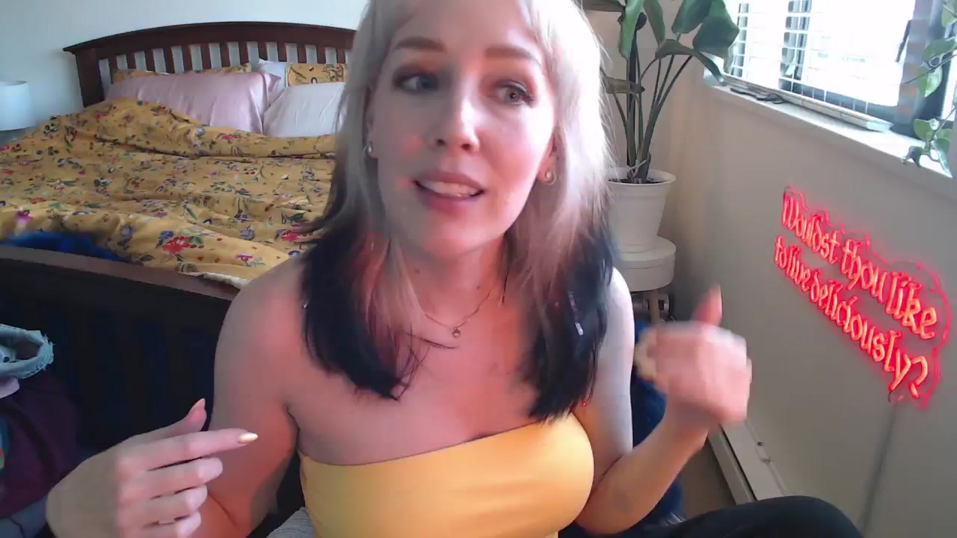 Gallery image thumbnail from NahlaHoney's myfreecams stream on, 04/17/2025, 05:05 image 1 of 20