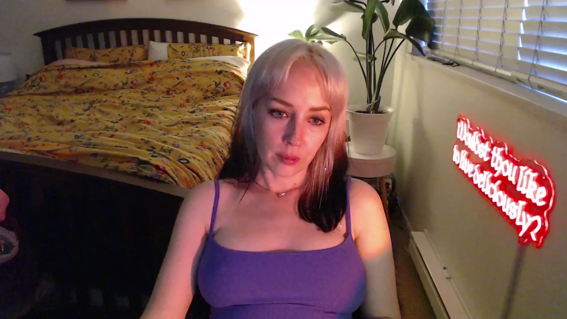 Gallery image thumbnail from NahlaHoney's myfreecams stream on, 04/21/2025, 04:50 image 11 of 20