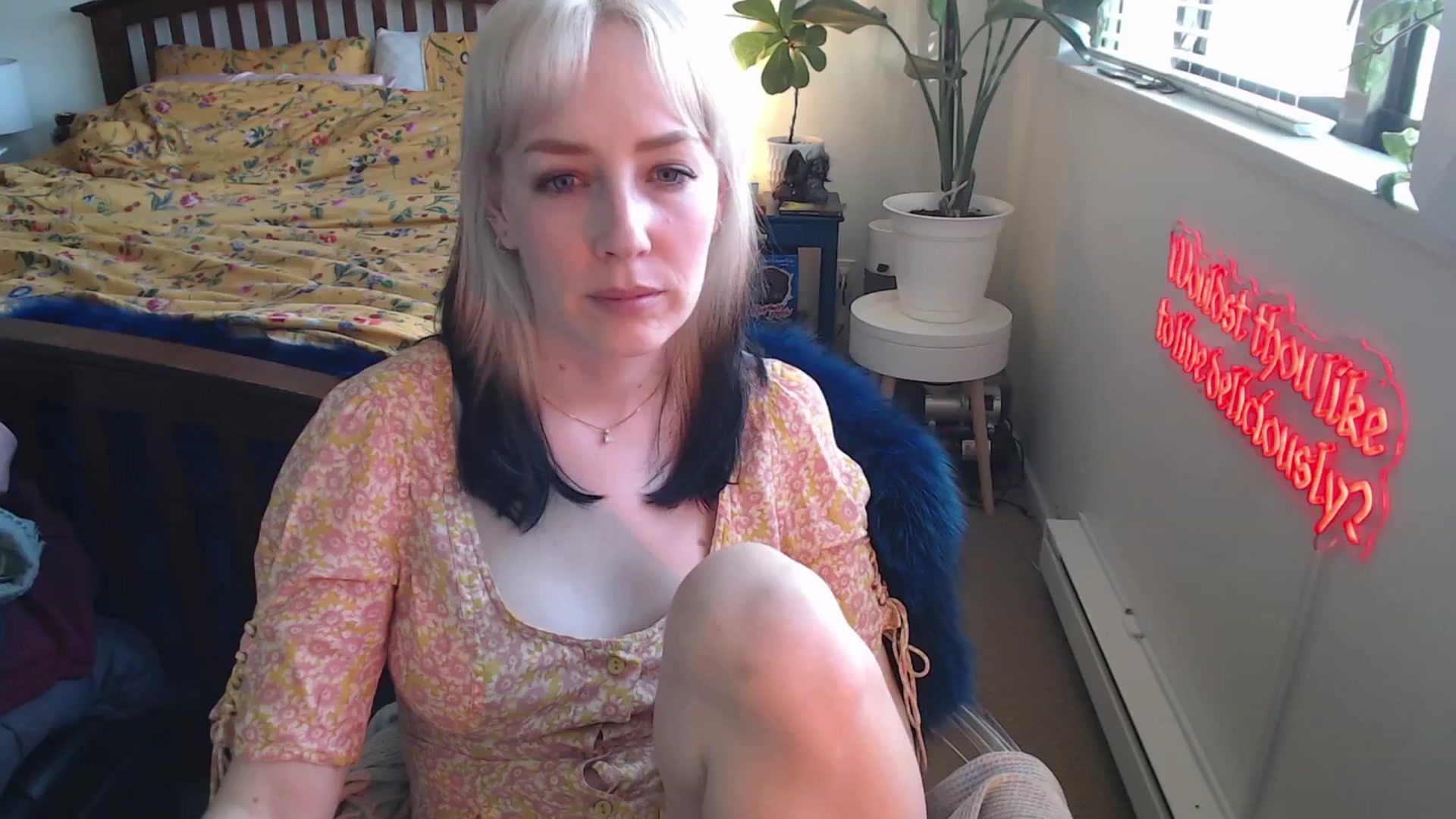 Gallery image thumbnail from NahlaHoney's myfreecams stream on, 04/24/2025, 05:18 image 4 of 20