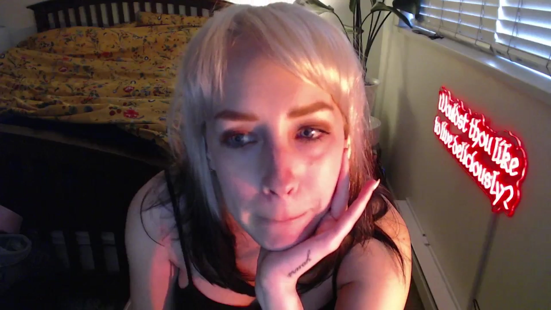 Gallery image thumbnail from NahlaHoney's myfreecams stream on, 04/25/2025, 04:22 image 3 of 20