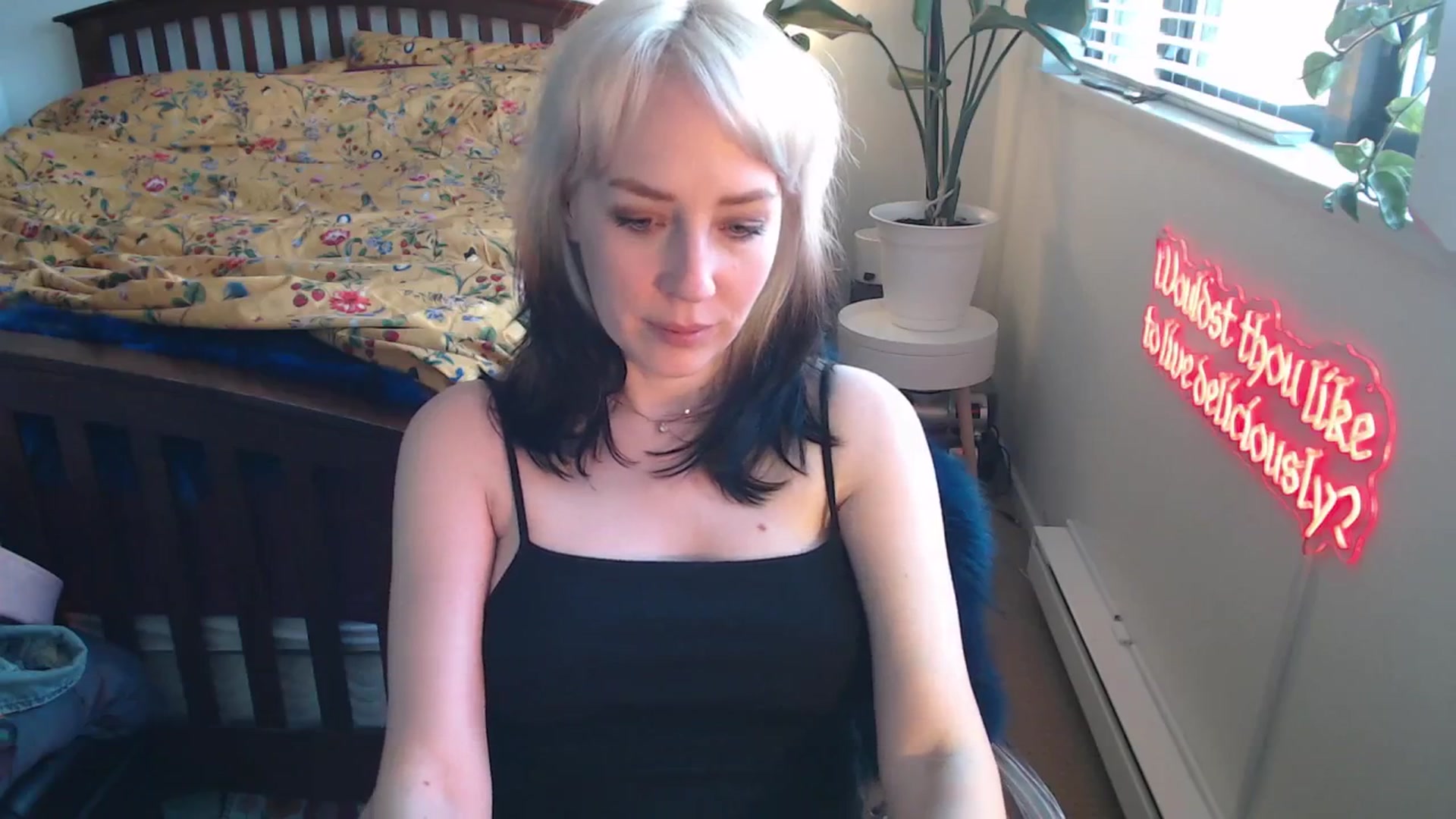 Gallery image thumbnail from NahlaHoney's myfreecams stream on, 04/25/2025, 04:22 image 2 of 20