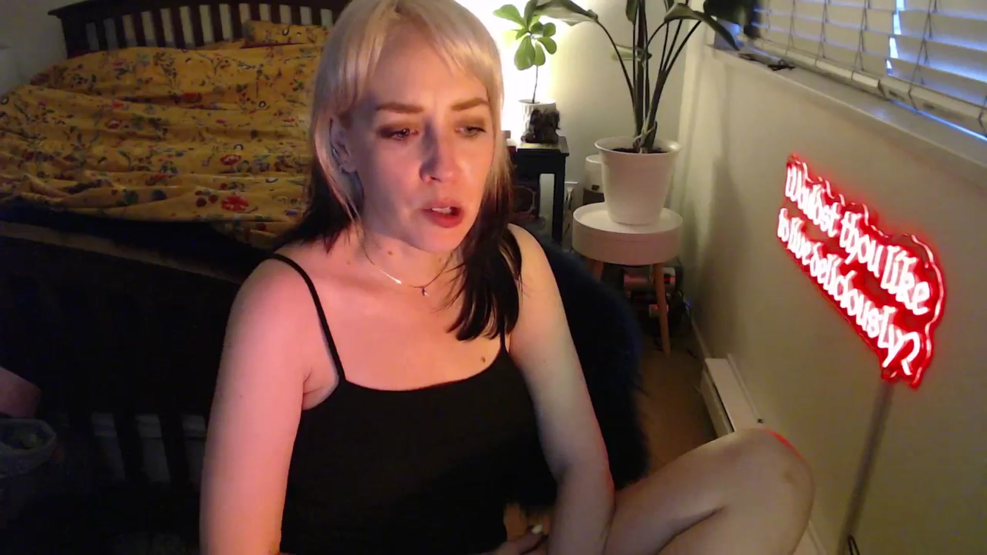 Gallery image thumbnail from NahlaHoney's myfreecams stream on, 04/25/2025, 04:22 image 8 of 20