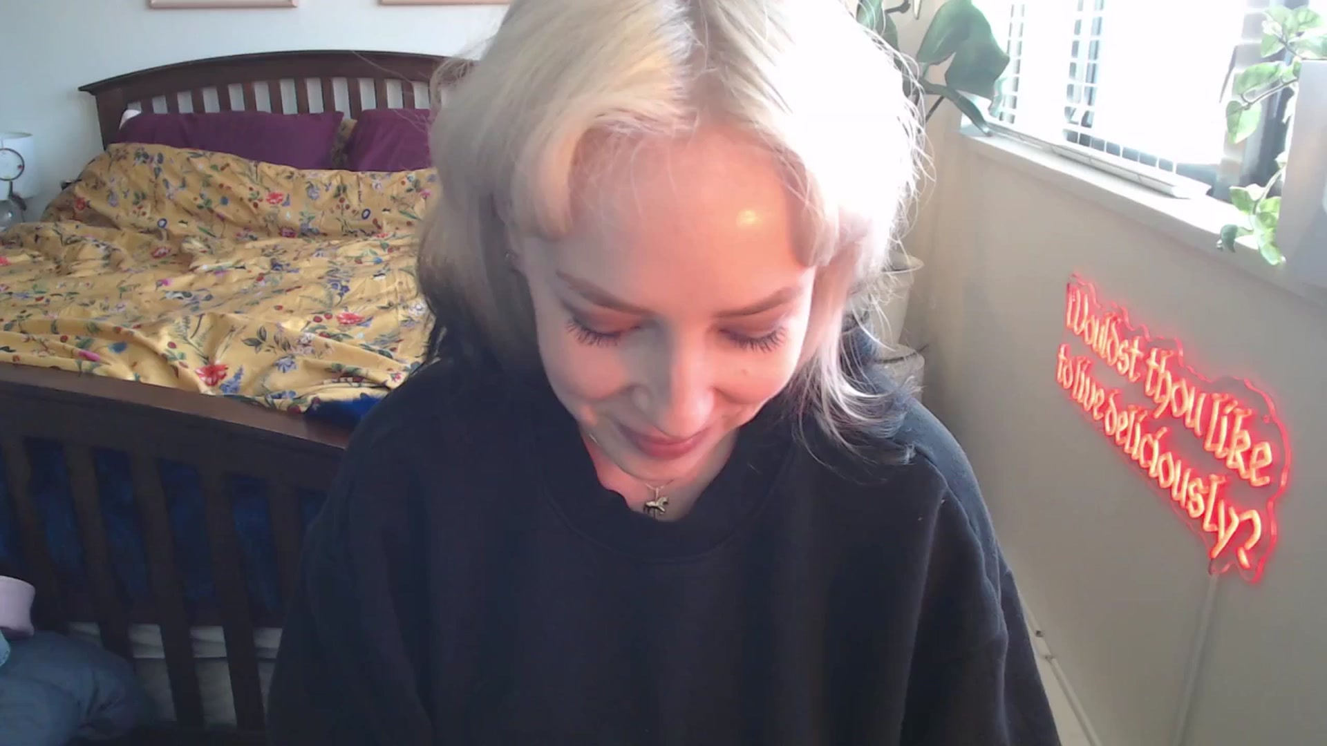 Gallery image thumbnail from NahlaHoney's myfreecams stream on, 04/28/2025, 04:05 image 1 of 20