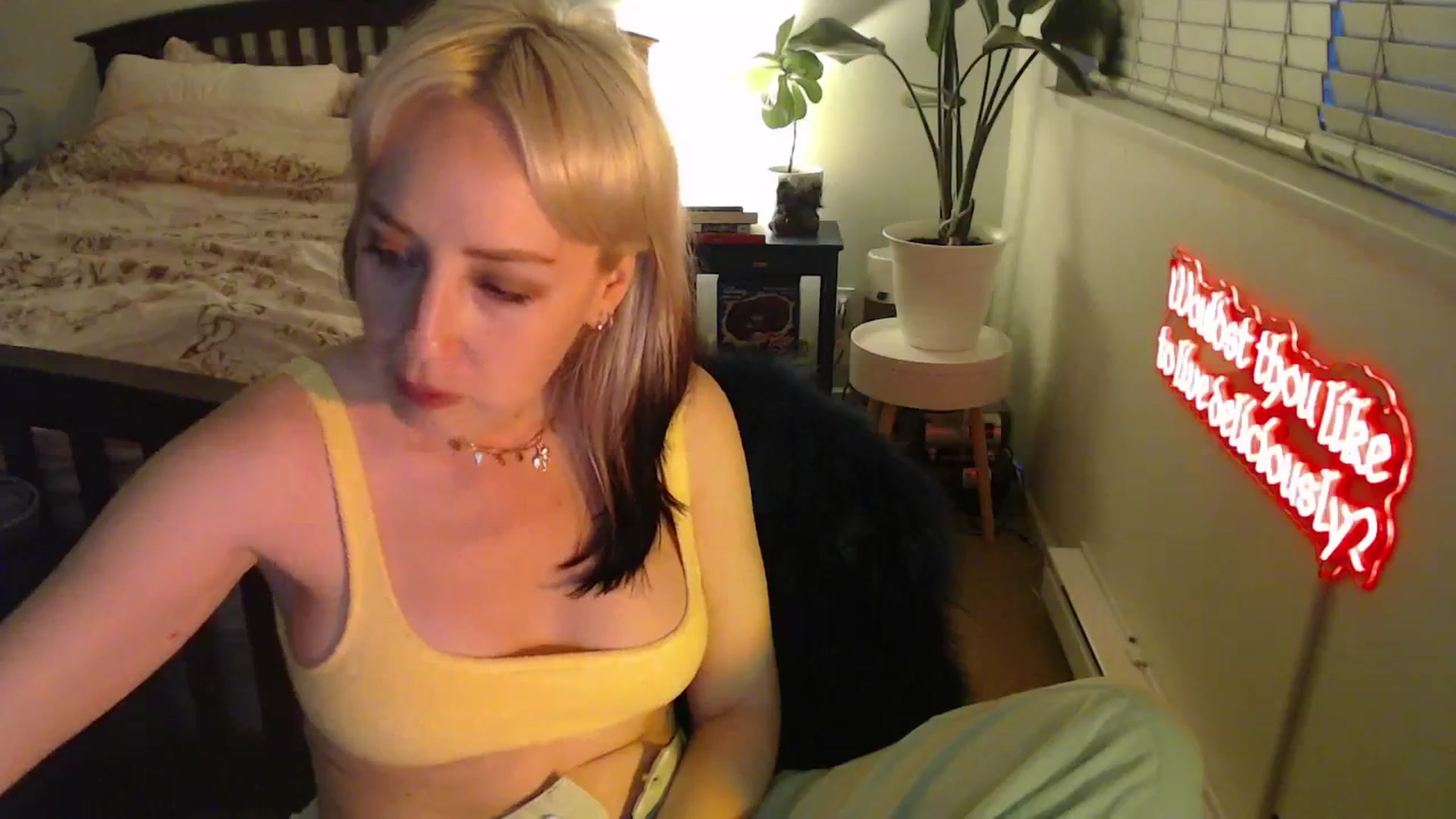 Gallery image thumbnail from NahlaHoney's myfreecams stream on, 05/04/2025, 04:31 image 17 of 20