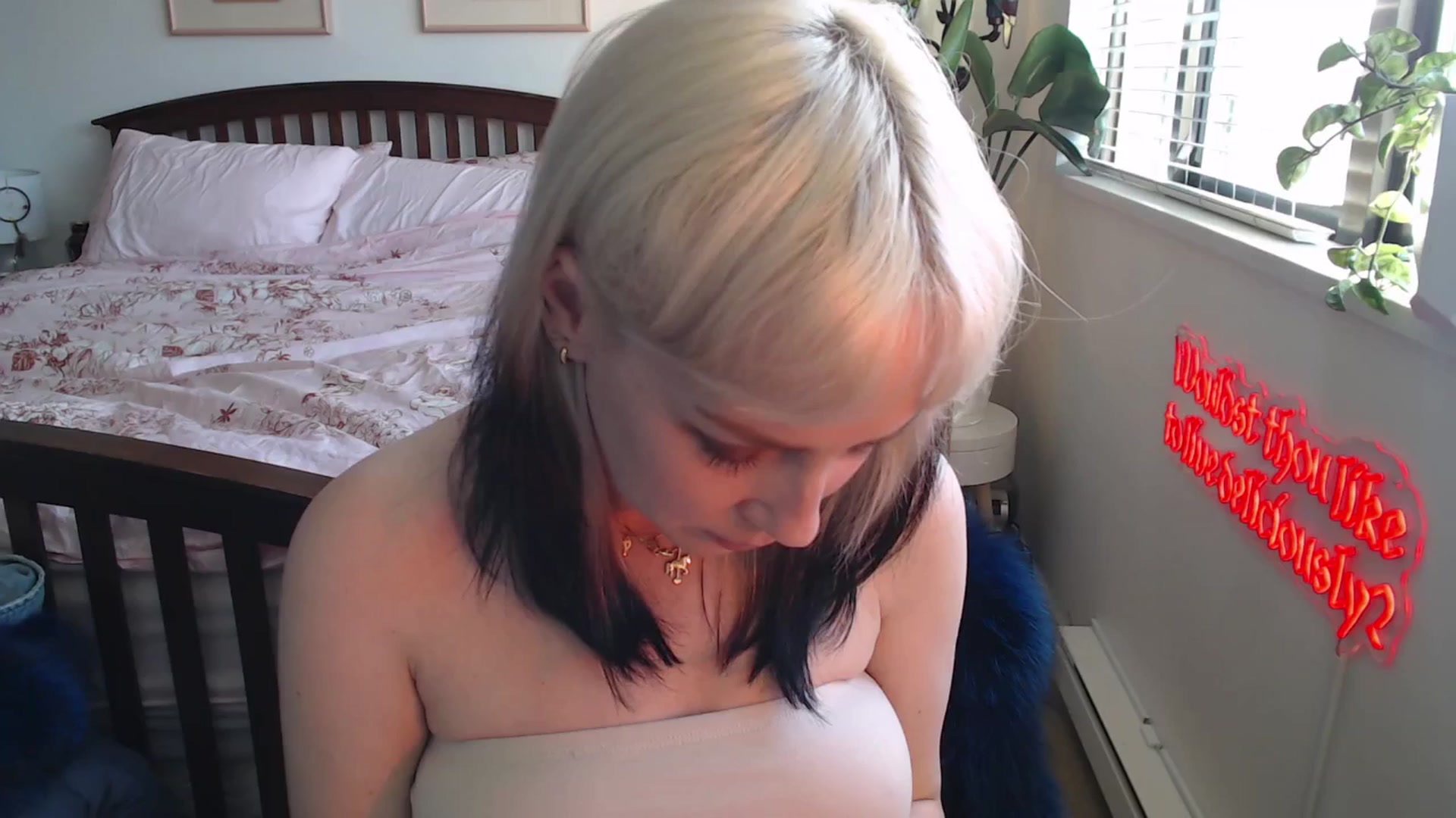 Gallery image thumbnail from NahlaHoney's myfreecams stream on, 05/05/2025, 05:07 image 7 of 20