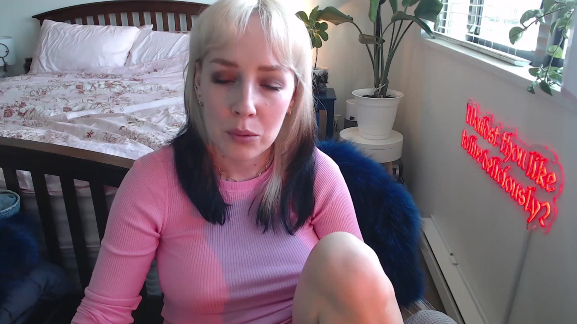 Gallery image thumbnail from NahlaHoney's myfreecams stream on, 05/05/2025, 05:07 image 2 of 20