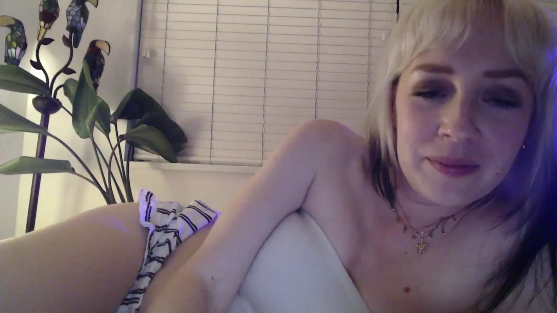 Gallery image thumbnail from NahlaHoney's myfreecams stream on, 05/05/2025, 05:07 image 16 of 20