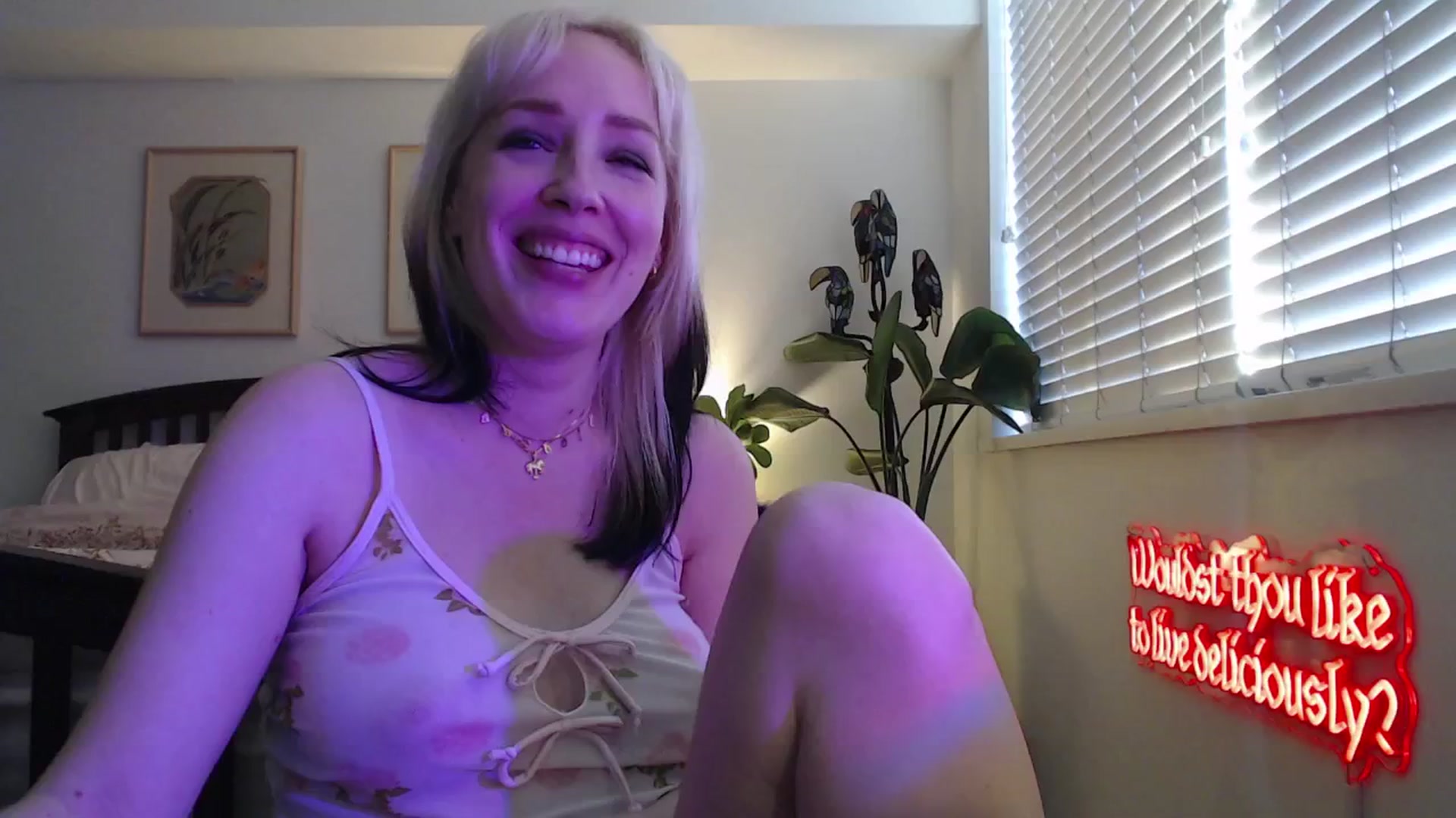 Gallery image thumbnail from NahlaHoney's myfreecams stream on, 05/06/2025, 03:24 image 5 of 20
