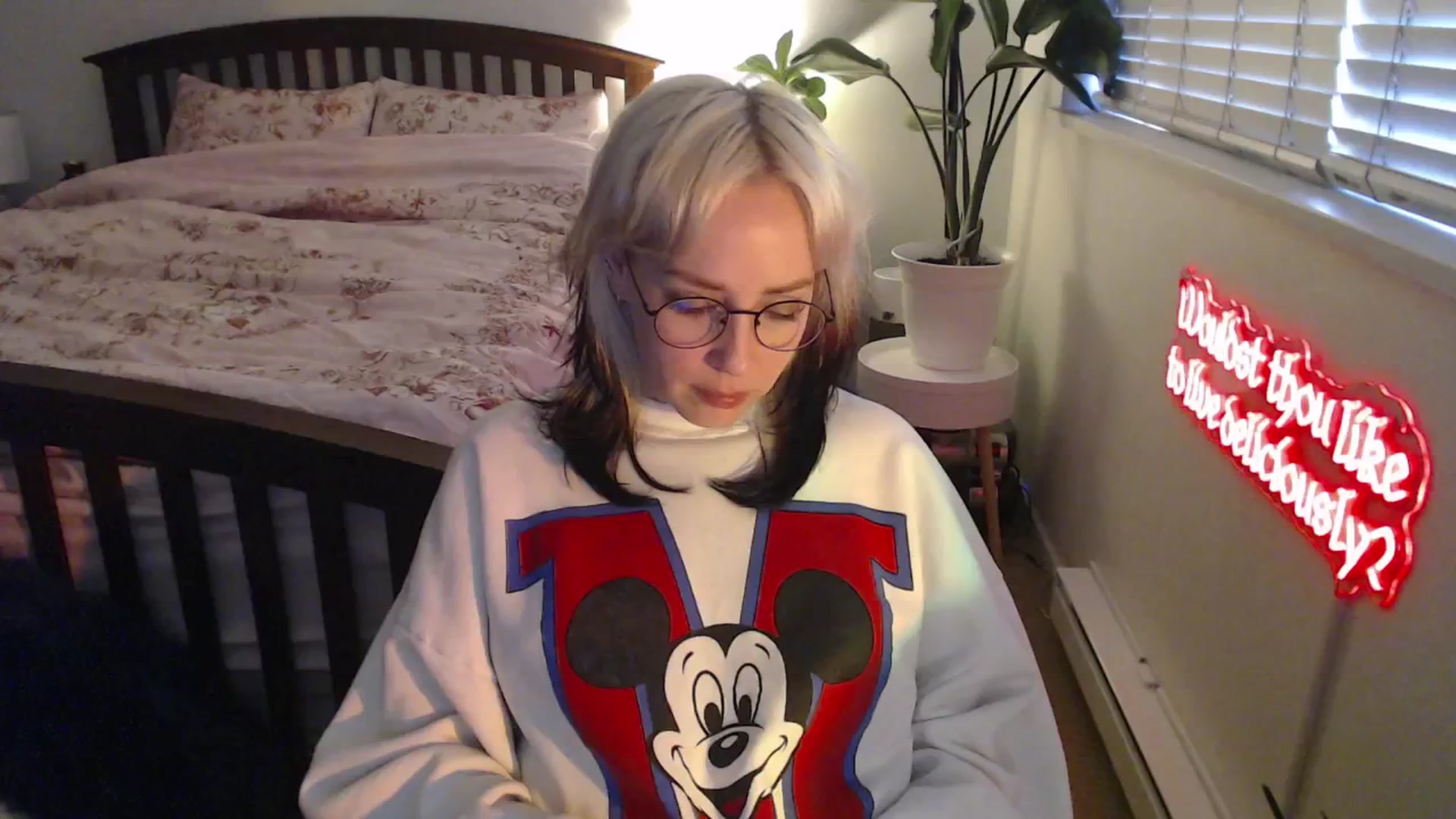 Gallery image thumbnail from NahlaHoney's myfreecams stream on, 05/13/2025, 03:50 image 18 of 20