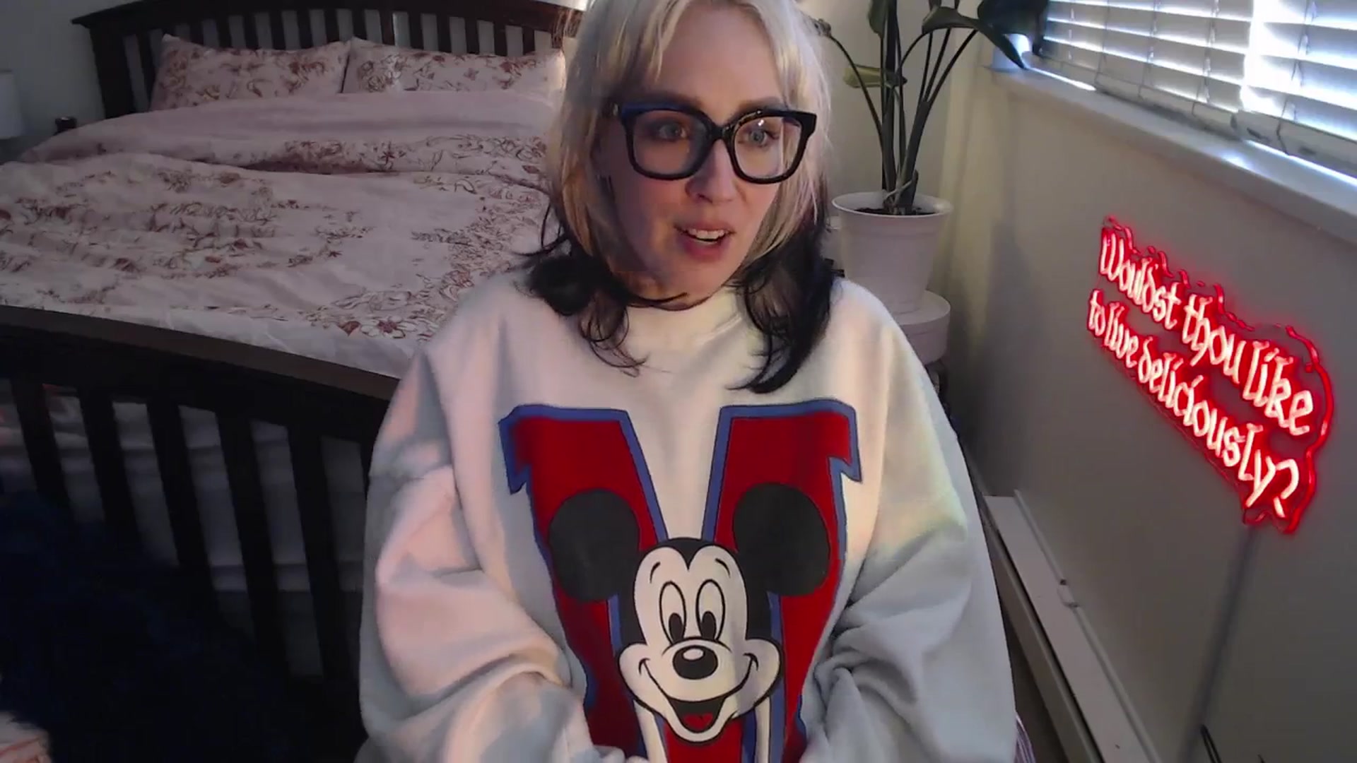 Gallery image thumbnail from NahlaHoney's myfreecams stream on, 05/13/2025, 03:50 image 12 of 20