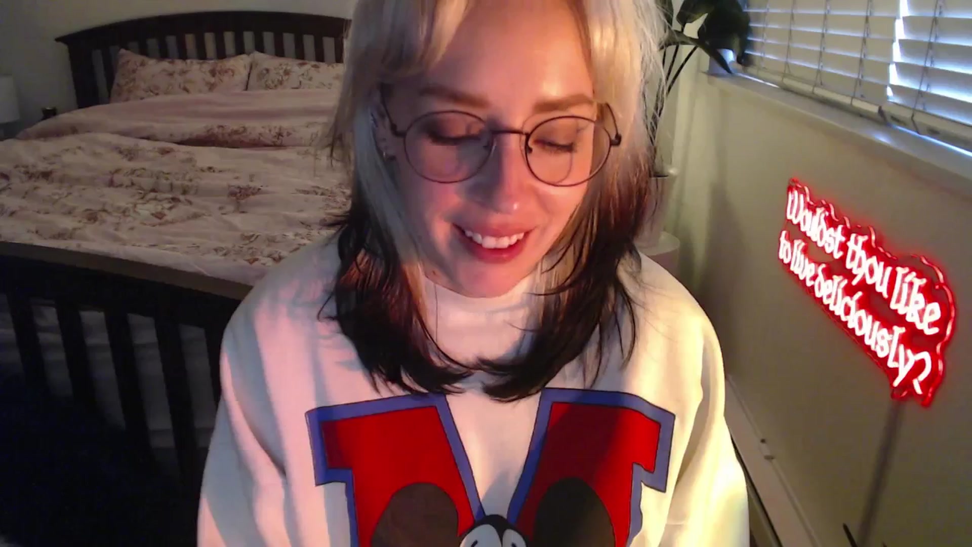 Gallery image thumbnail from NahlaHoney's myfreecams stream on, 05/13/2025, 03:50 image 19 of 20