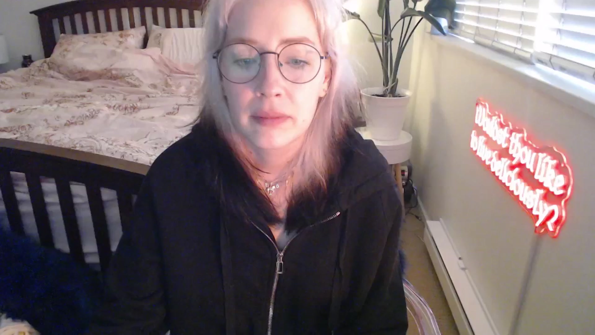 Gallery image thumbnail from NahlaHoney's myfreecams stream on, 05/19/2025, 03:30 image 12 of 20