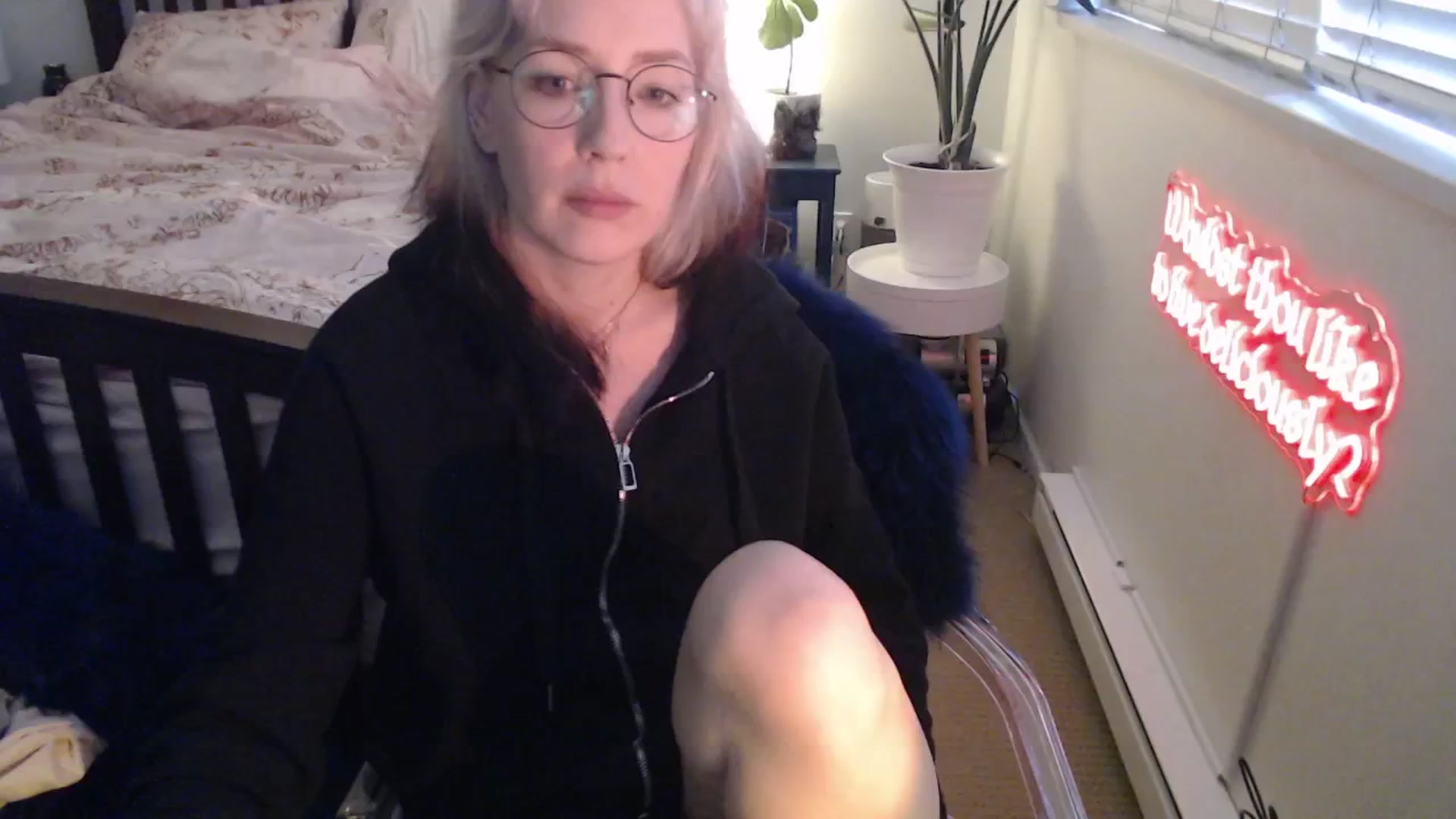 Gallery image thumbnail from NahlaHoney's myfreecams stream on, 05/19/2025, 03:30 image 2 of 20