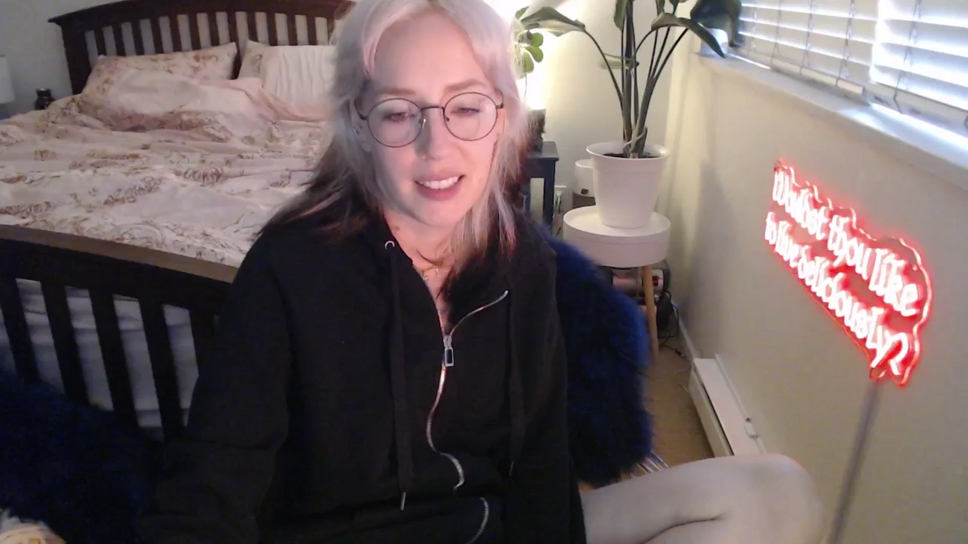 Gallery image thumbnail from NahlaHoney's myfreecams stream on, 05/19/2025, 03:30 image 4 of 20