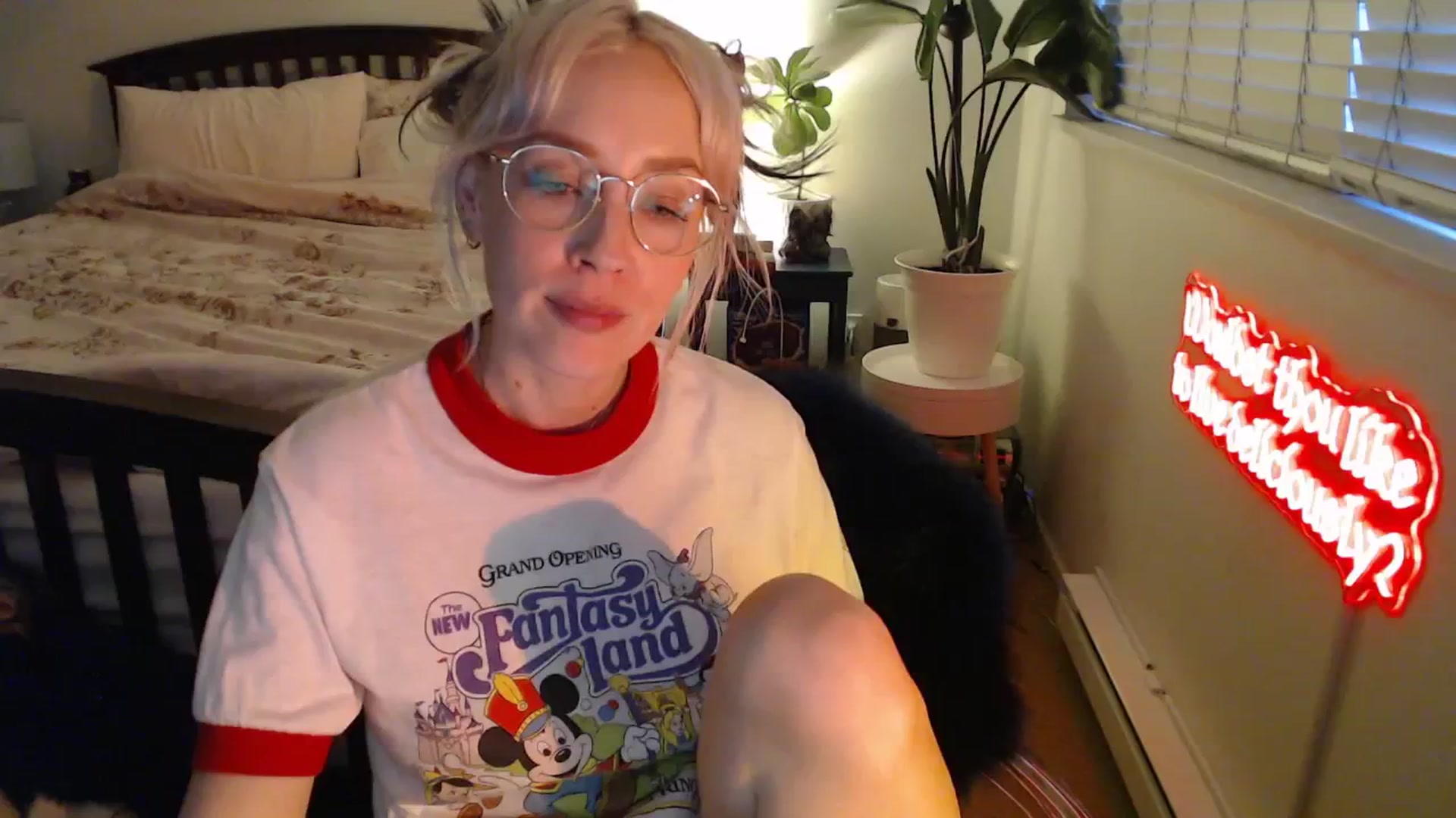 Gallery image thumbnail from NahlaHoney's myfreecams stream on, 05/27/2025, 04:35 image 17 of 20