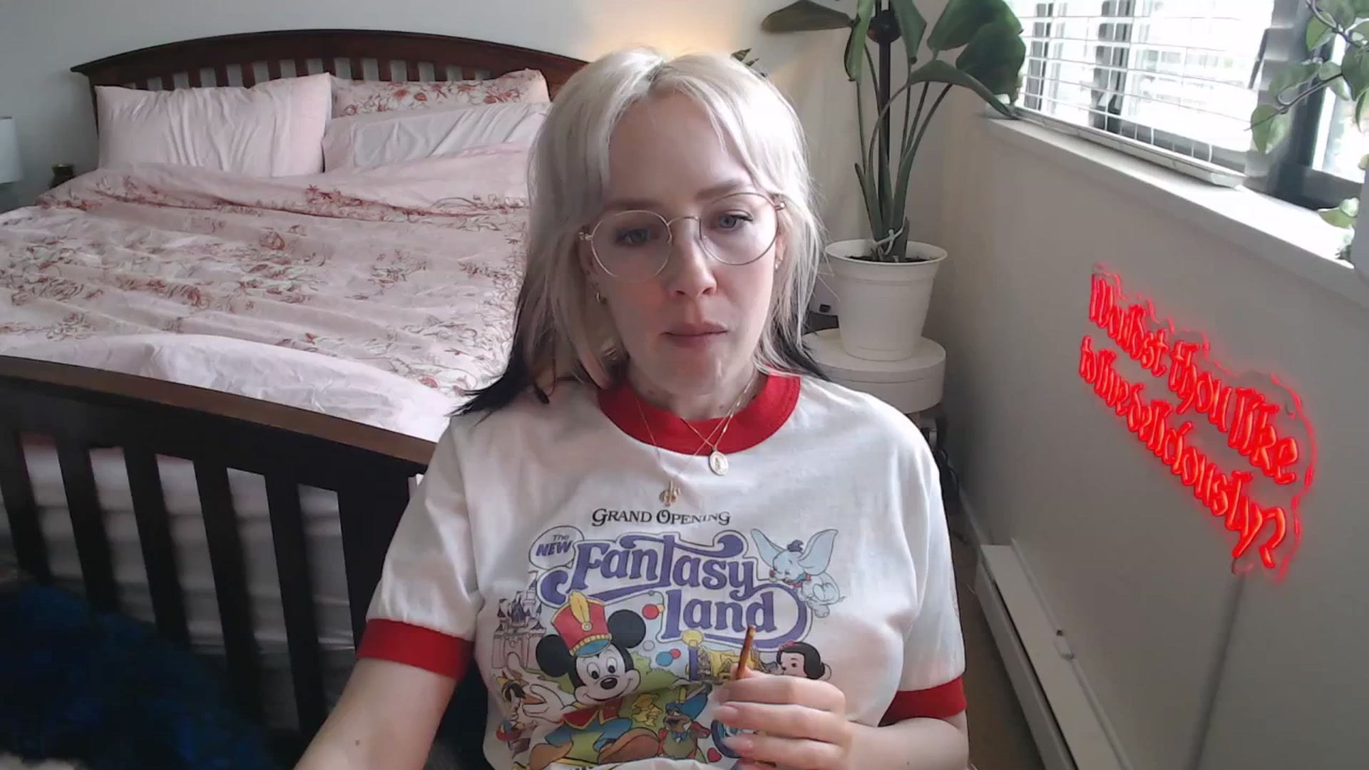 Gallery image thumbnail from NahlaHoney's myfreecams stream on, 05/27/2025, 04:35 image 4 of 20