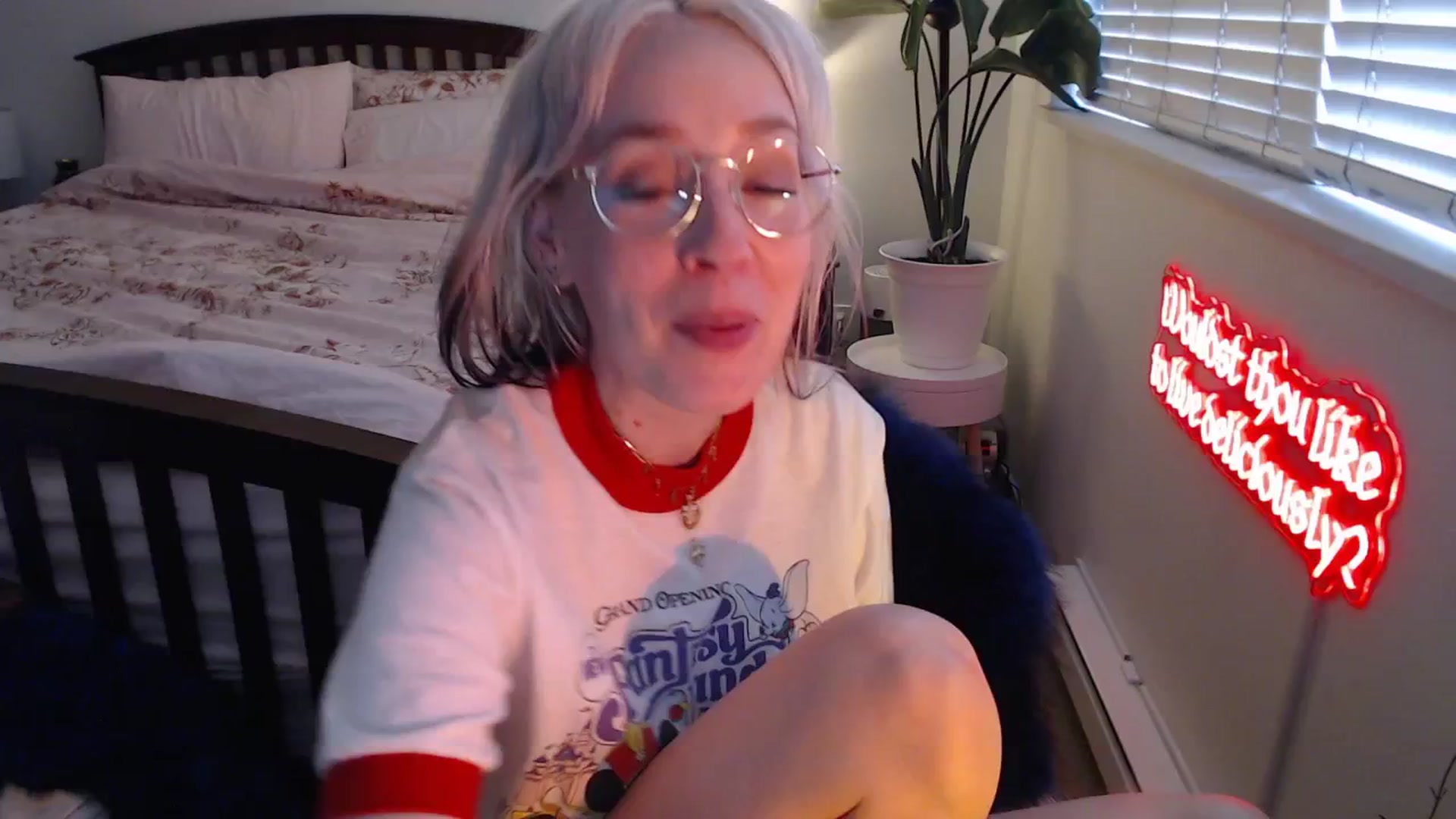 Gallery image thumbnail from NahlaHoney's myfreecams stream on, 05/27/2025, 04:35 image 9 of 20