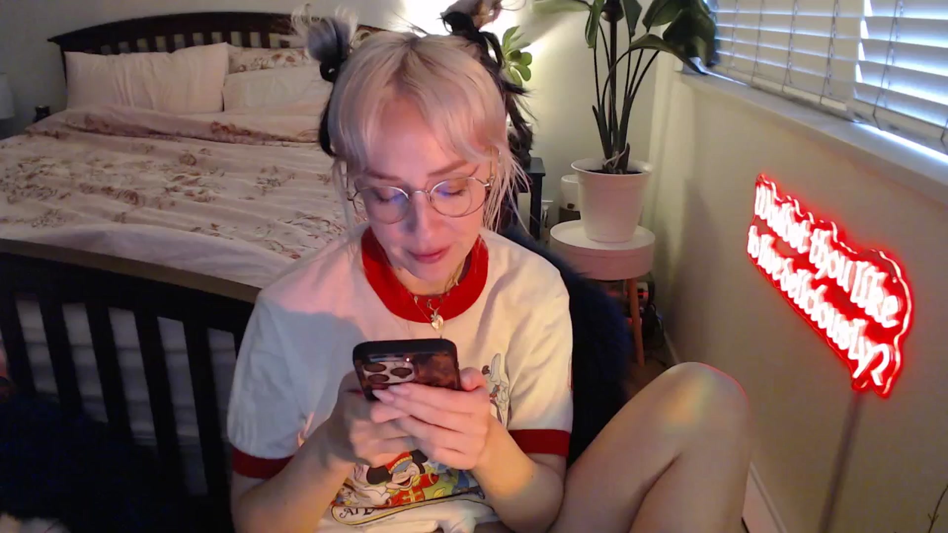 Gallery image thumbnail from NahlaHoney's myfreecams stream on, 05/27/2025, 04:35 image 13 of 20