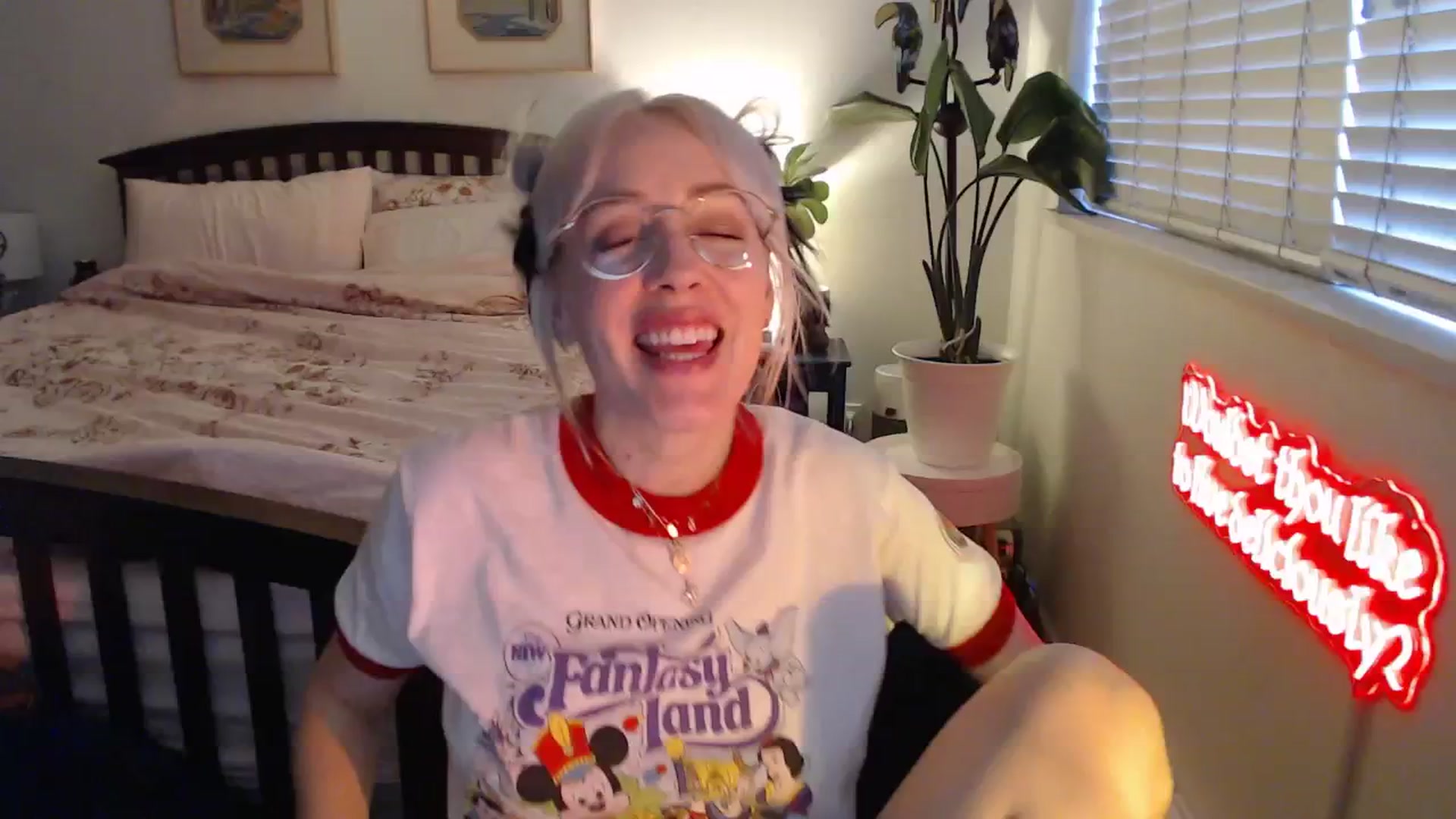 Gallery image thumbnail from NahlaHoney's myfreecams stream on, 05/27/2025, 04:35 image 14 of 20