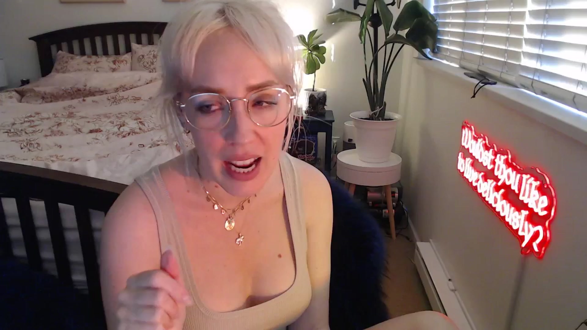 Gallery image thumbnail from NahlaHoney's myfreecams stream on, 05/30/2025, 04:02 image 18 of 20