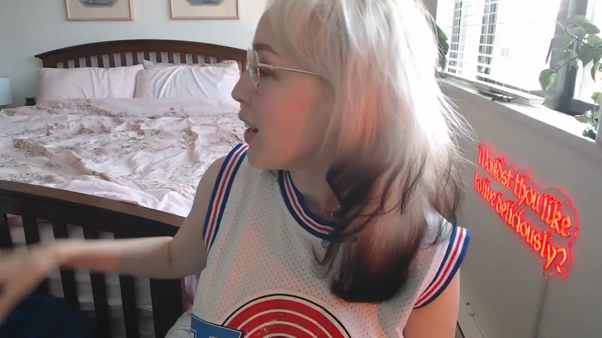 Gallery image thumbnail from NahlaHoney's myfreecams stream on, 06/02/2025, 04:53 image 1 of 20