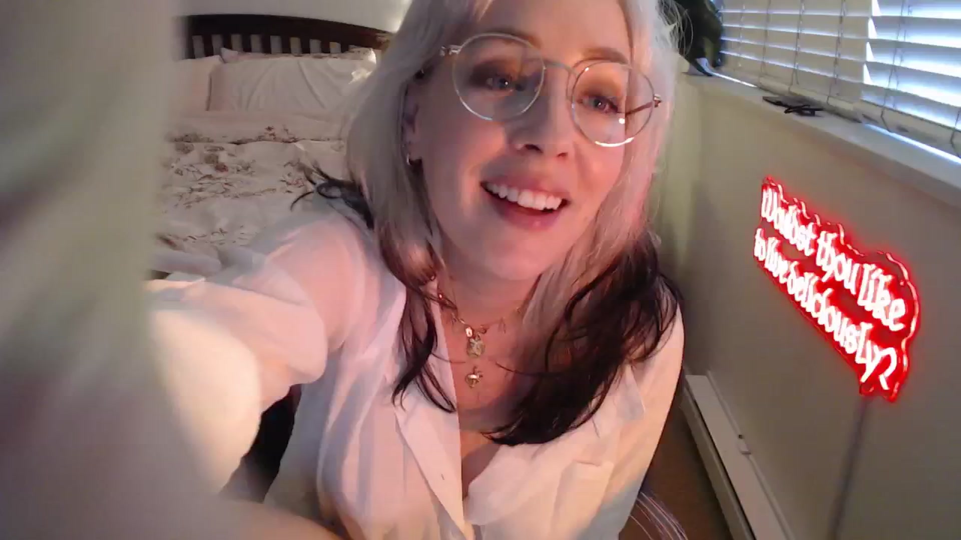 Gallery image thumbnail from NahlaHoney's myfreecams stream on, 06/02/2025, 04:53 image 14 of 20