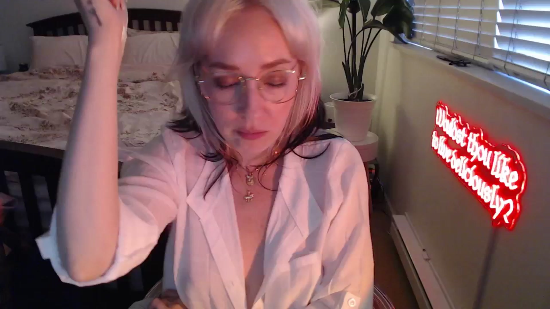Gallery image thumbnail from NahlaHoney's myfreecams stream on, 06/02/2025, 04:53 image 15 of 20