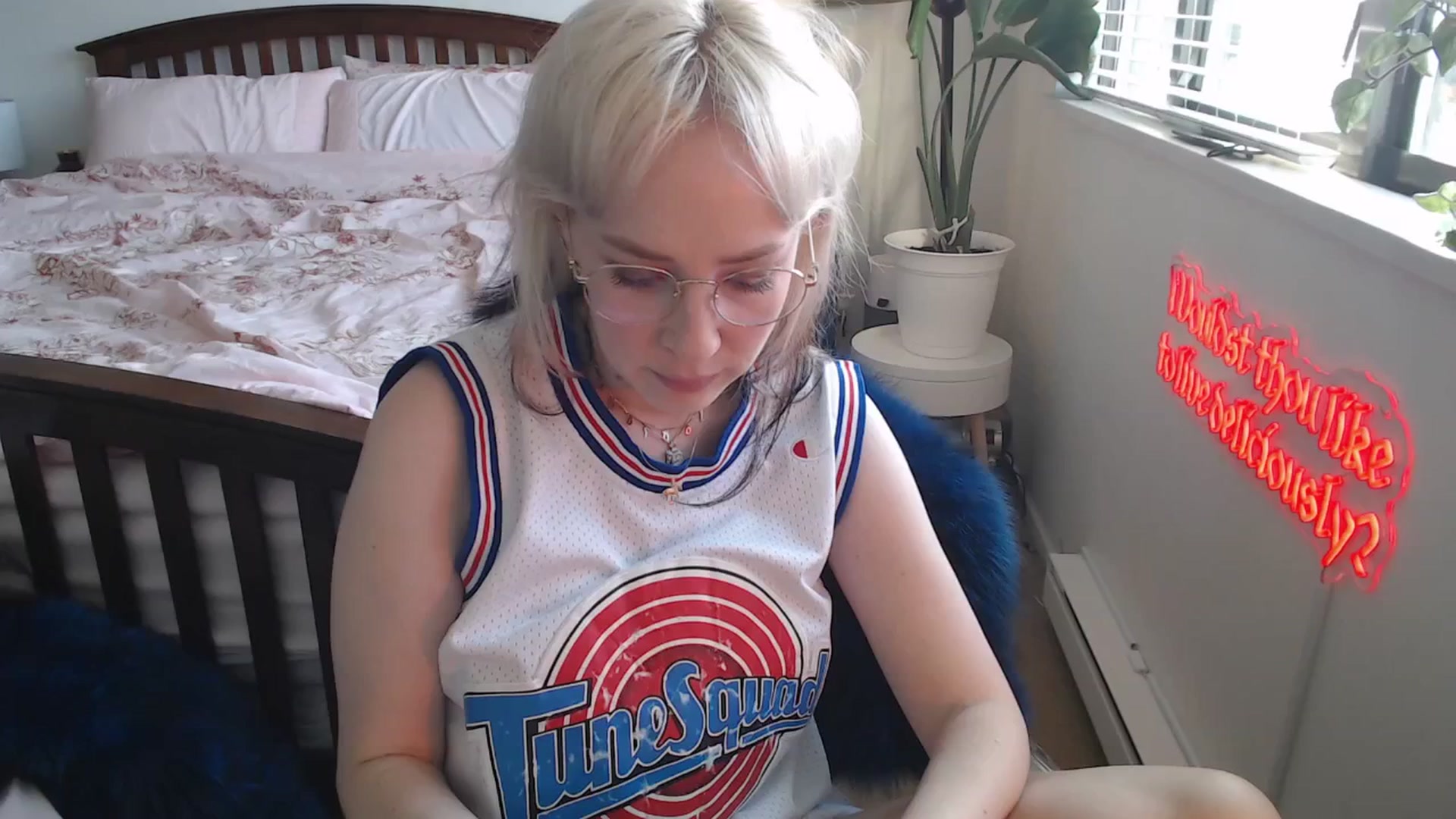 Gallery image thumbnail from NahlaHoney's myfreecams stream on, 06/02/2025, 04:53 image 3 of 20