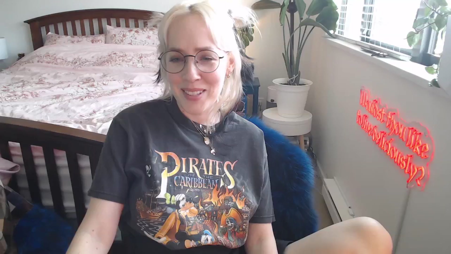 Gallery image thumbnail from NahlaHoney's myfreecams stream on, 06/03/2025, 03:09 image 3 of 20