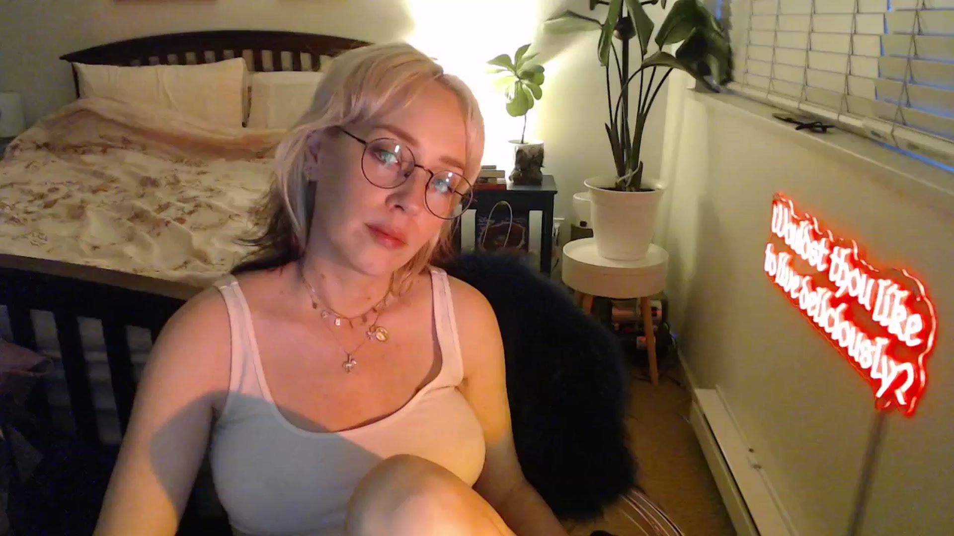 Gallery image thumbnail from NahlaHoney's myfreecams stream on, 06/06/2025, 04:35 image 20 of 20
