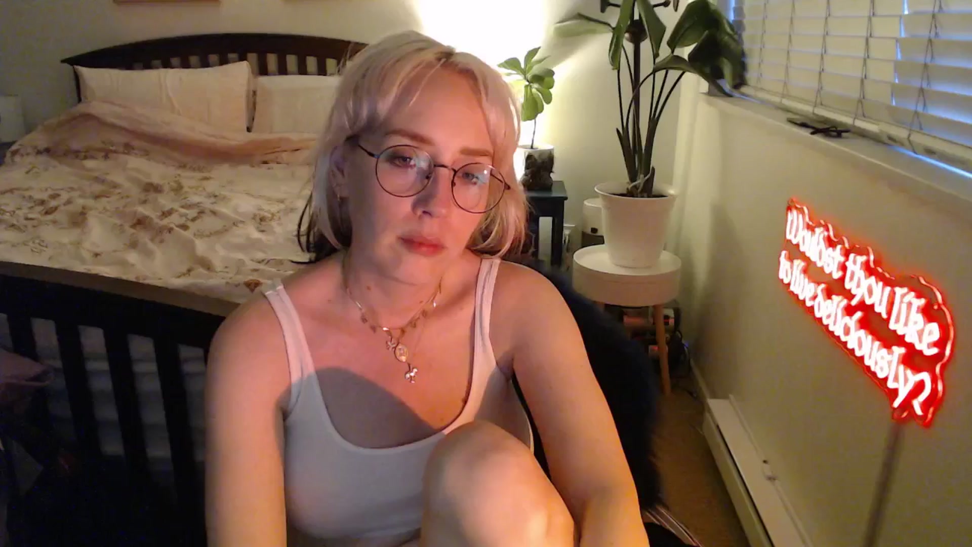 Gallery image thumbnail from NahlaHoney's myfreecams stream on, 06/06/2025, 04:35 image 18 of 20
