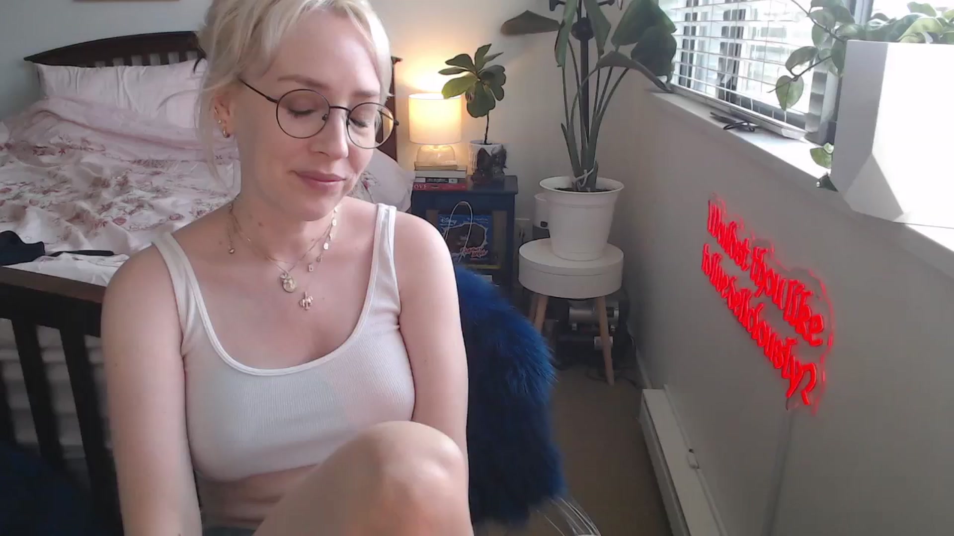 Gallery image thumbnail from NahlaHoney's myfreecams stream on, 06/06/2025, 04:35 image 2 of 20