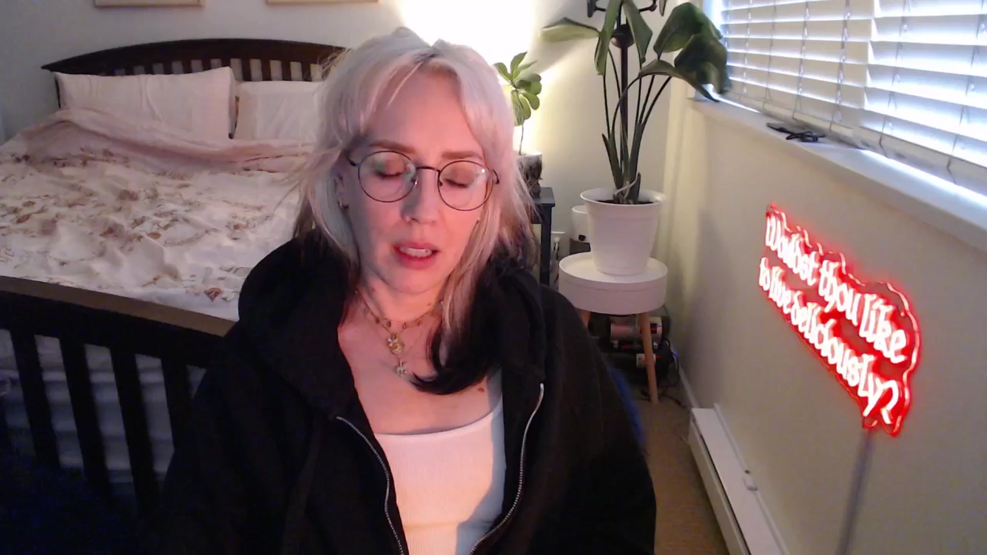 Gallery image thumbnail from NahlaHoney's myfreecams stream on, 06/06/2025, 04:35 image 10 of 20
