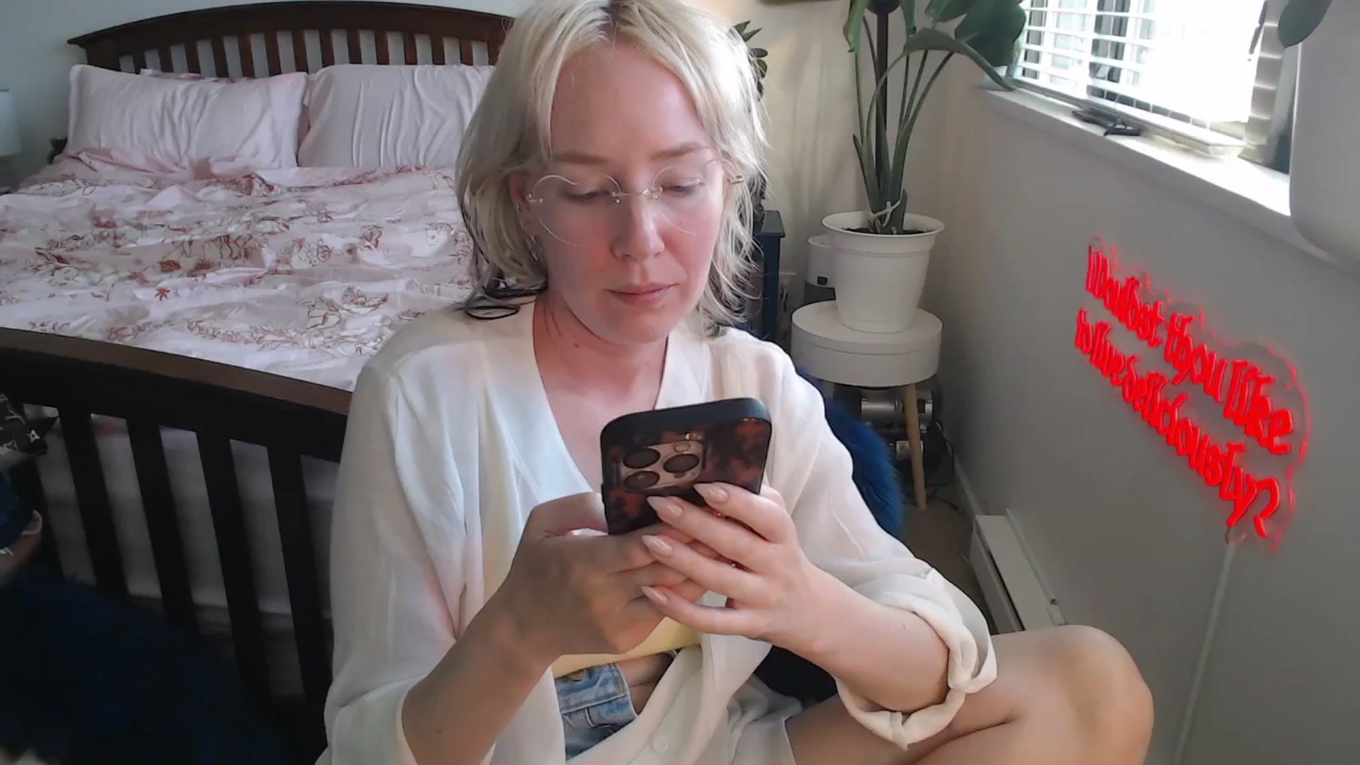 Gallery image thumbnail from NahlaHoney's myfreecams stream on, 06/10/2025, 03:07 image 11 of 20