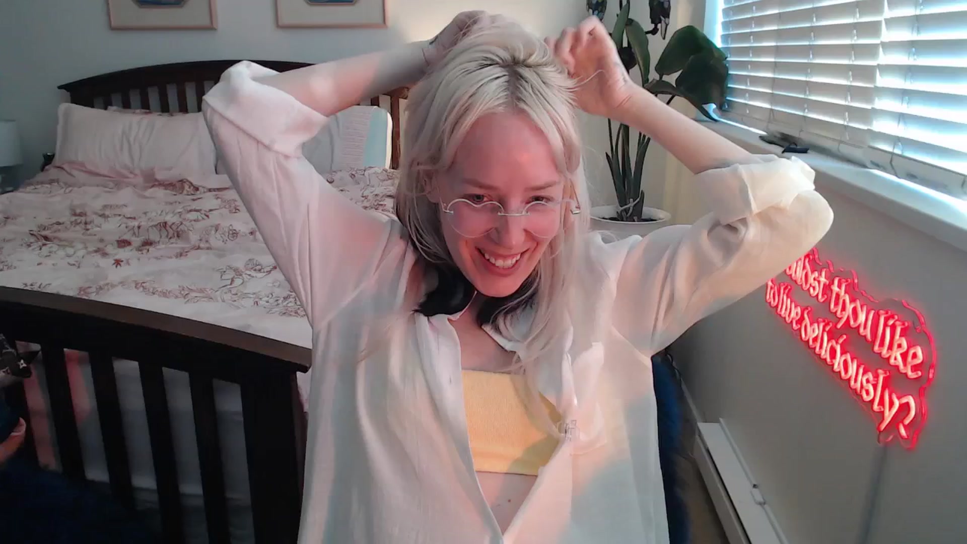 Gallery image thumbnail from NahlaHoney's myfreecams stream on, 06/10/2025, 03:07 image 16 of 20