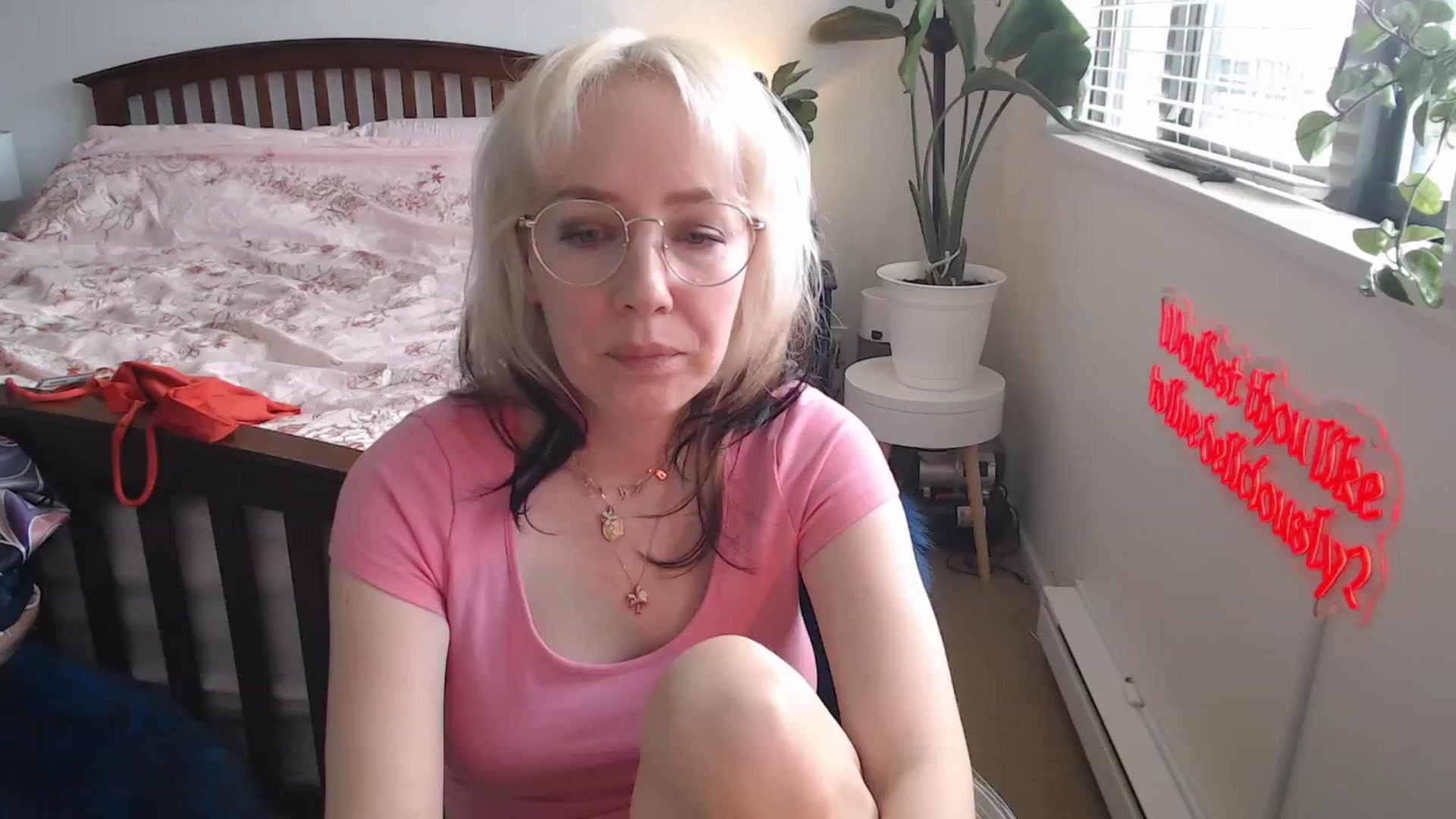 Gallery image thumbnail from NahlaHoney's myfreecams stream on, 06/11/2025, 02:49 image 9 of 20