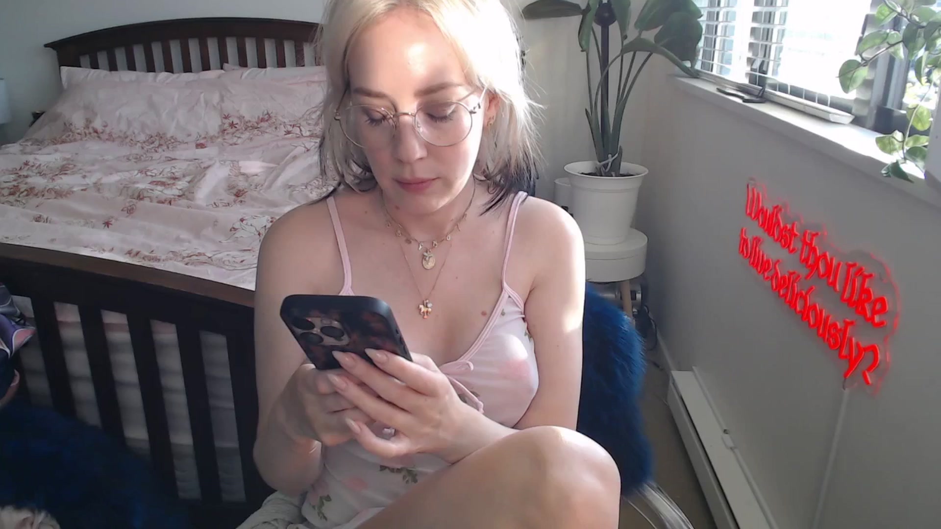 Gallery image thumbnail from NahlaHoney's myfreecams stream on, 06/17/2025, 03:26 image 15 of 20
