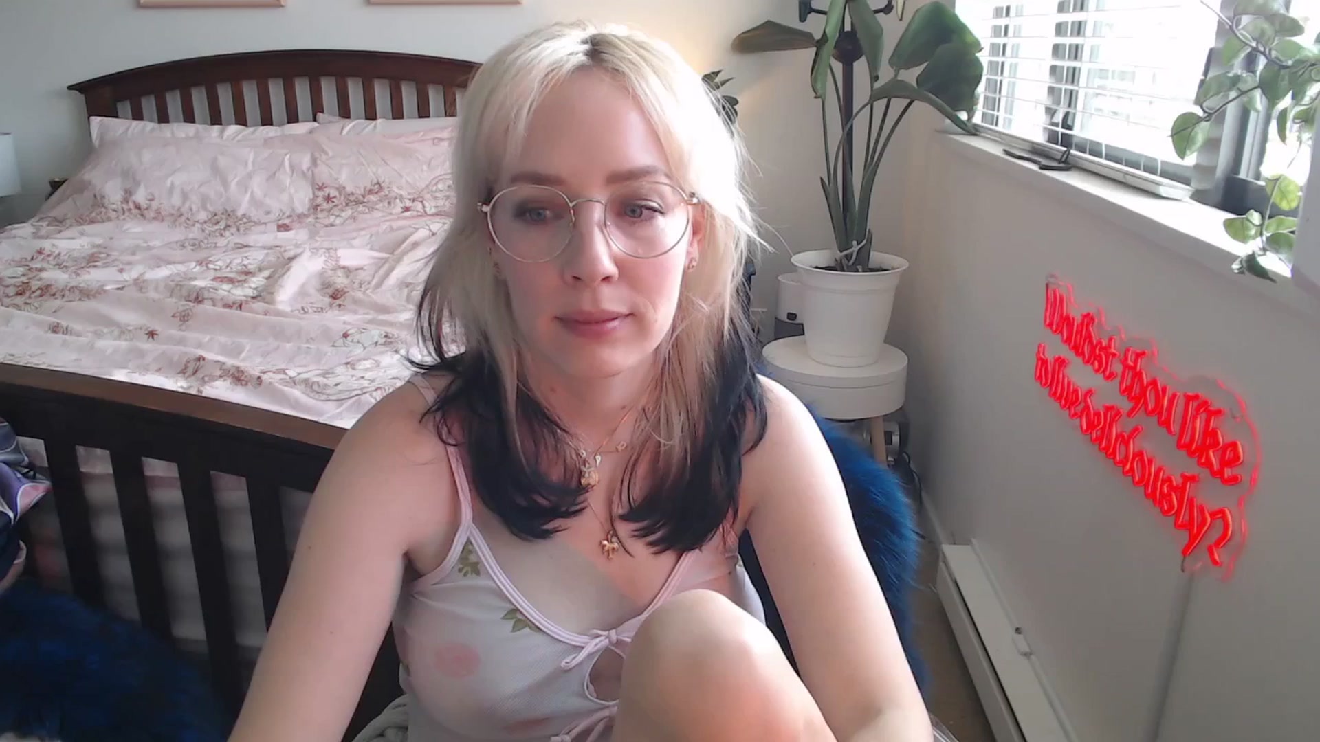 Gallery image thumbnail from NahlaHoney's myfreecams stream on, 06/17/2025, 03:26 image 4 of 20